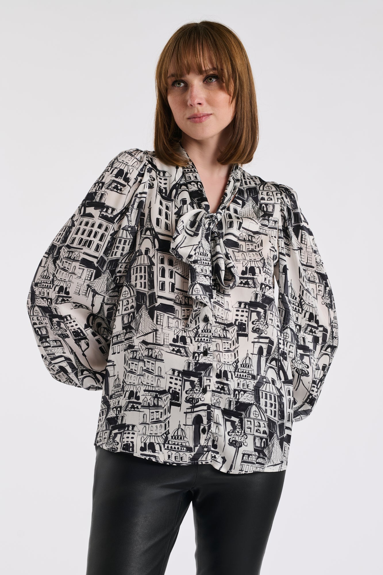 Blouse en soie imprimée paris