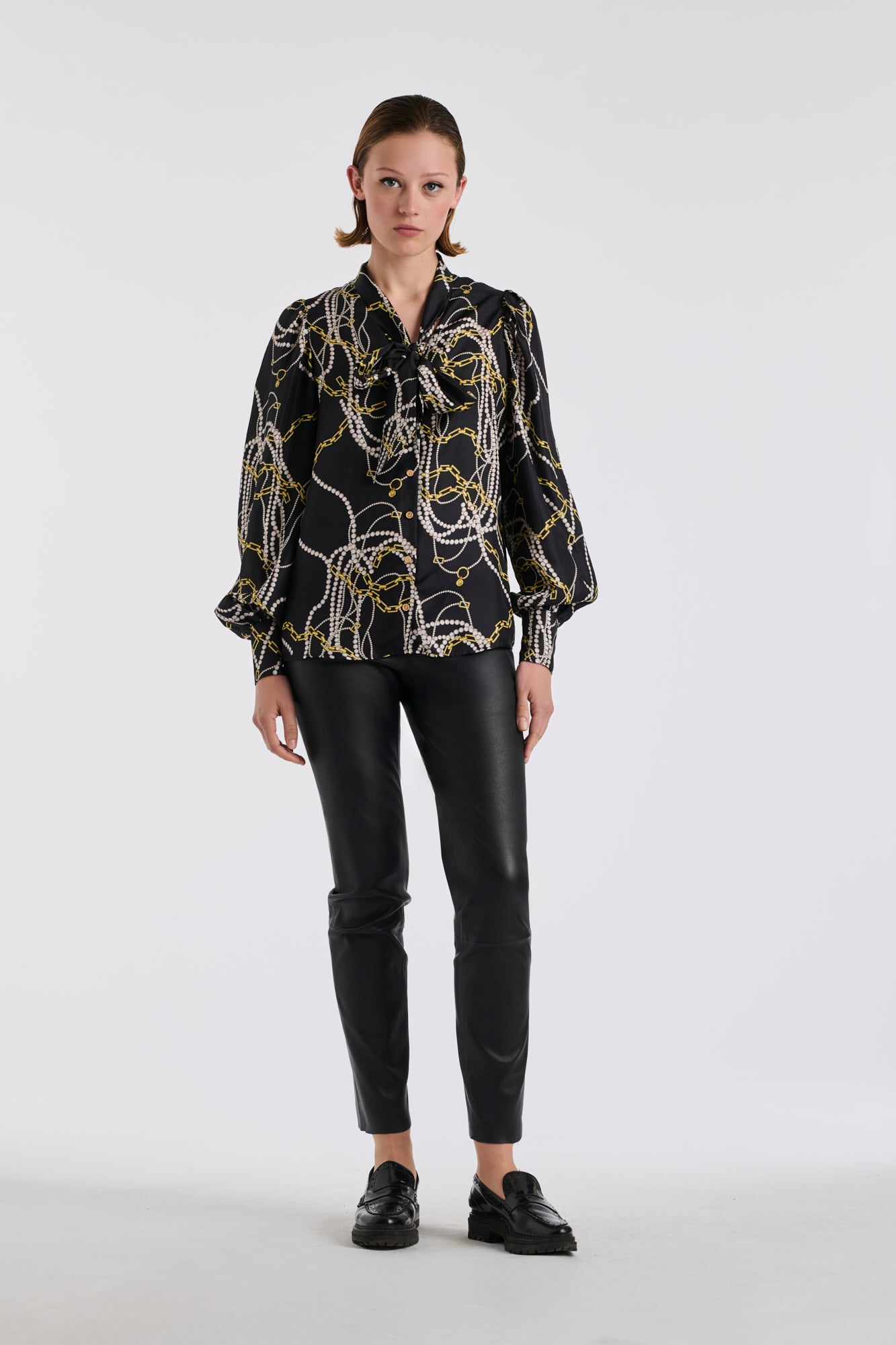 Blouse en soie imprimée bijoux