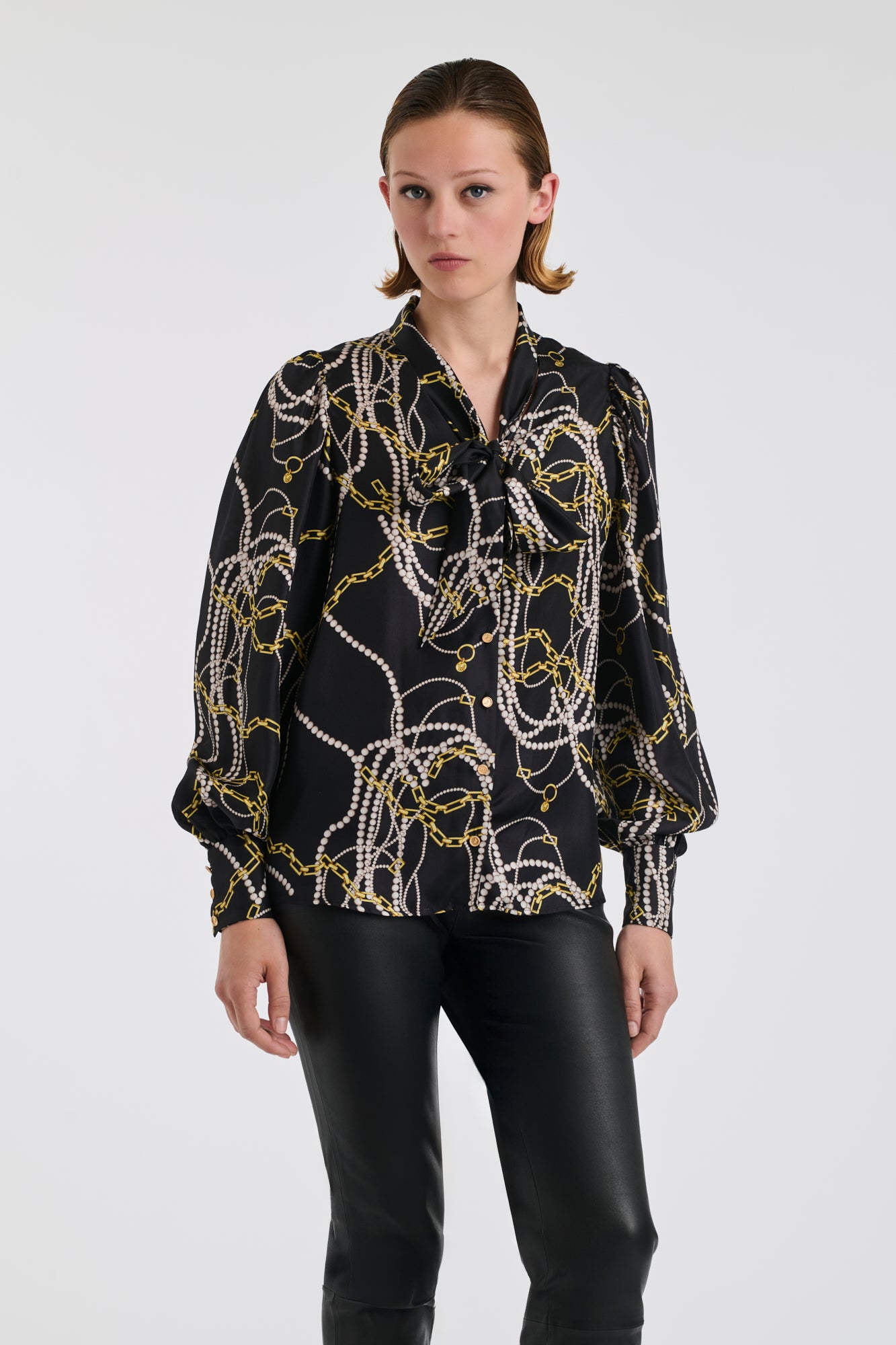 Blouse en soie imprimée bijoux