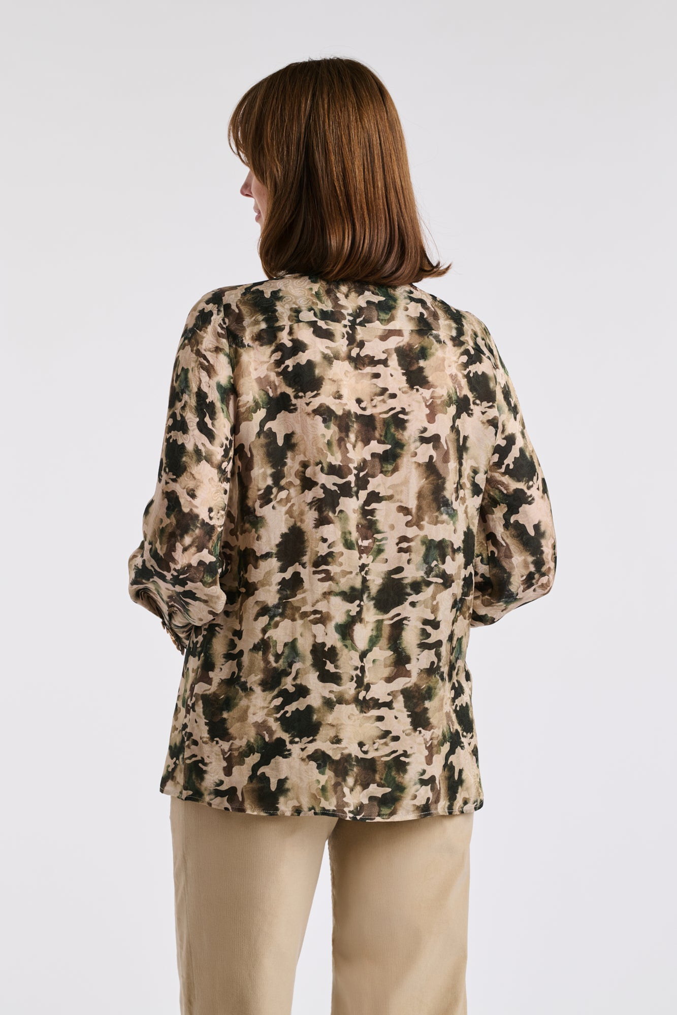 Chemise en soie imprimé camouflage