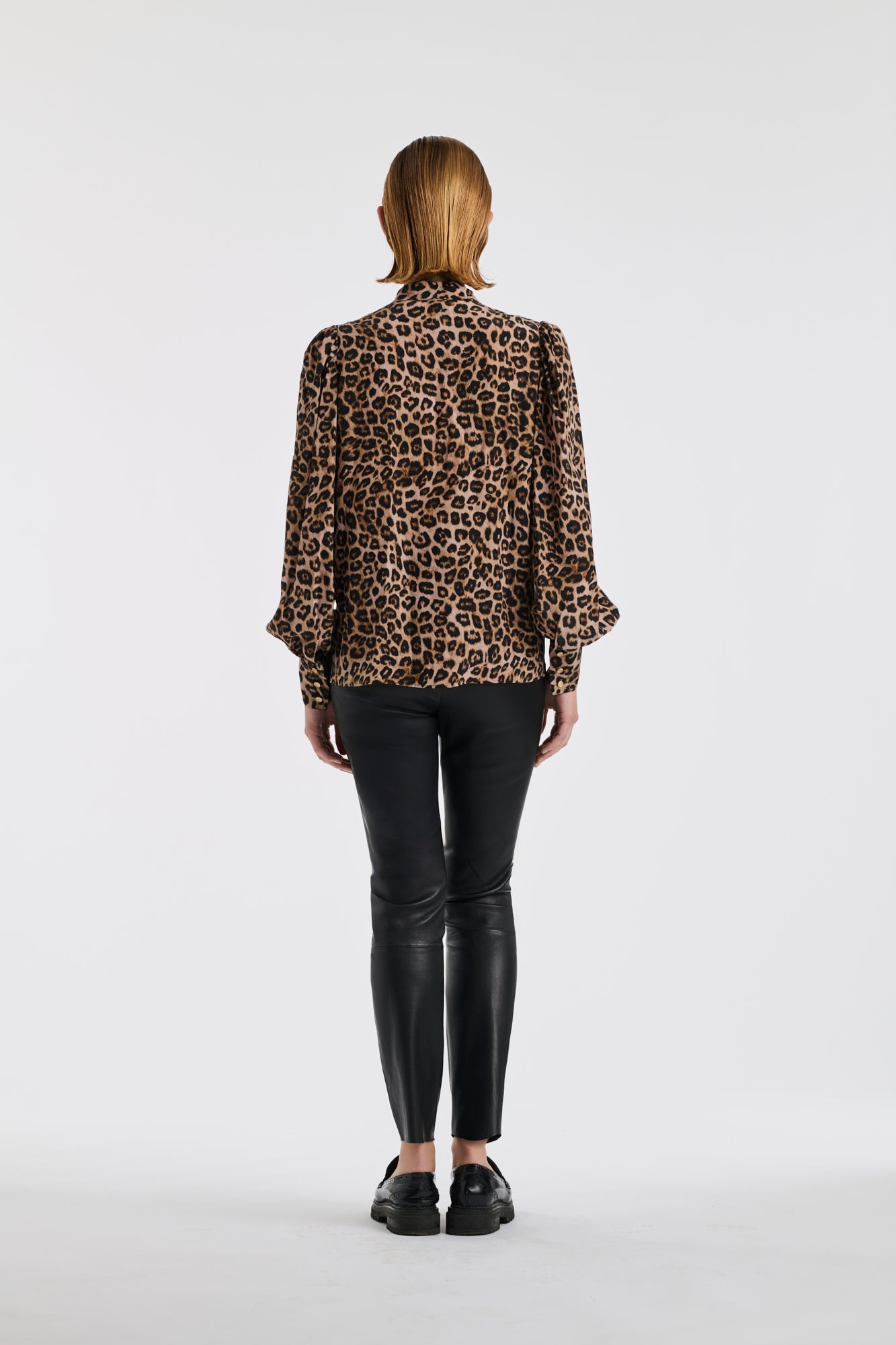 Blouse en soie mélangée imprimée léopard