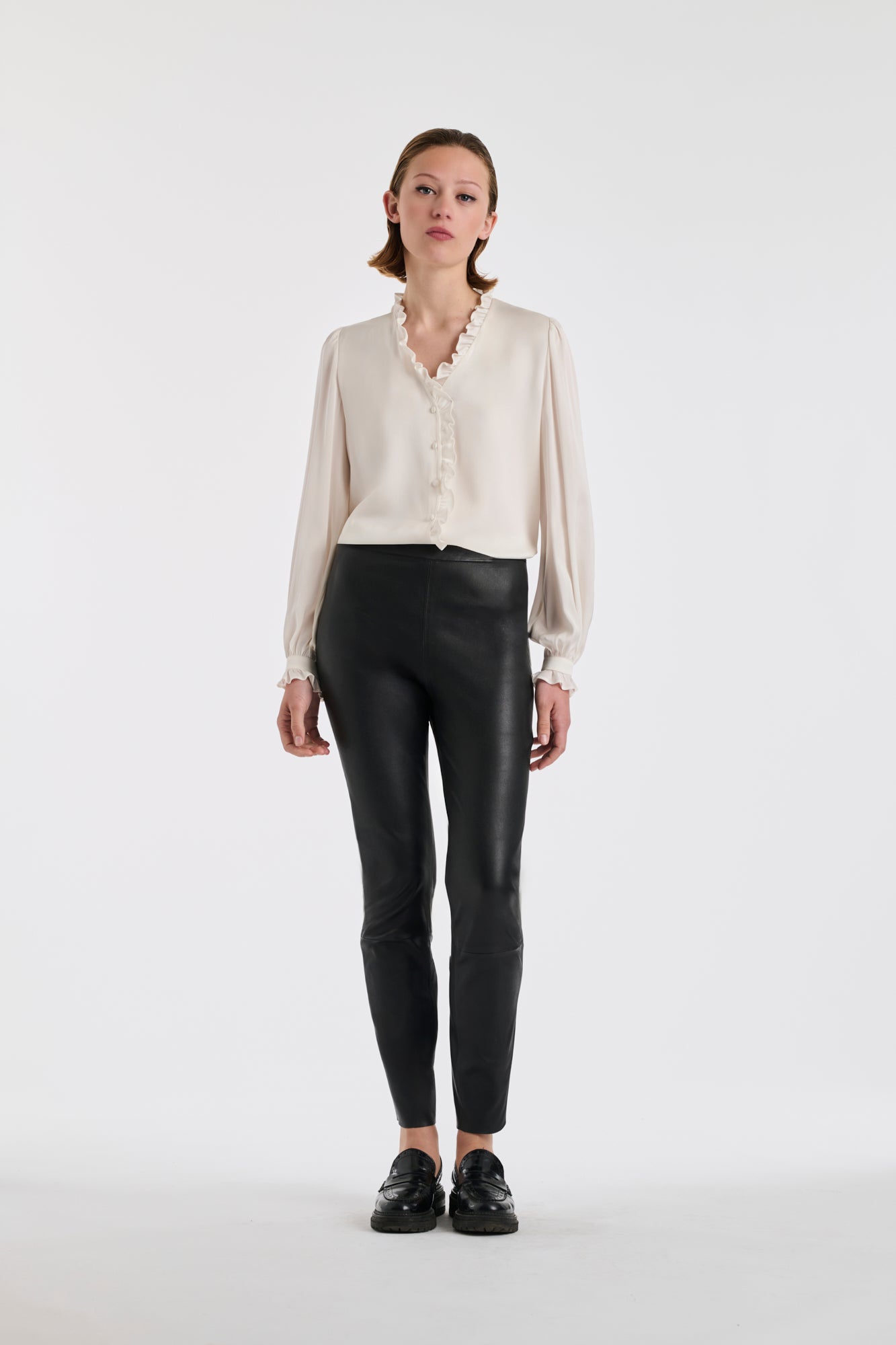 Chemise à volants en soie