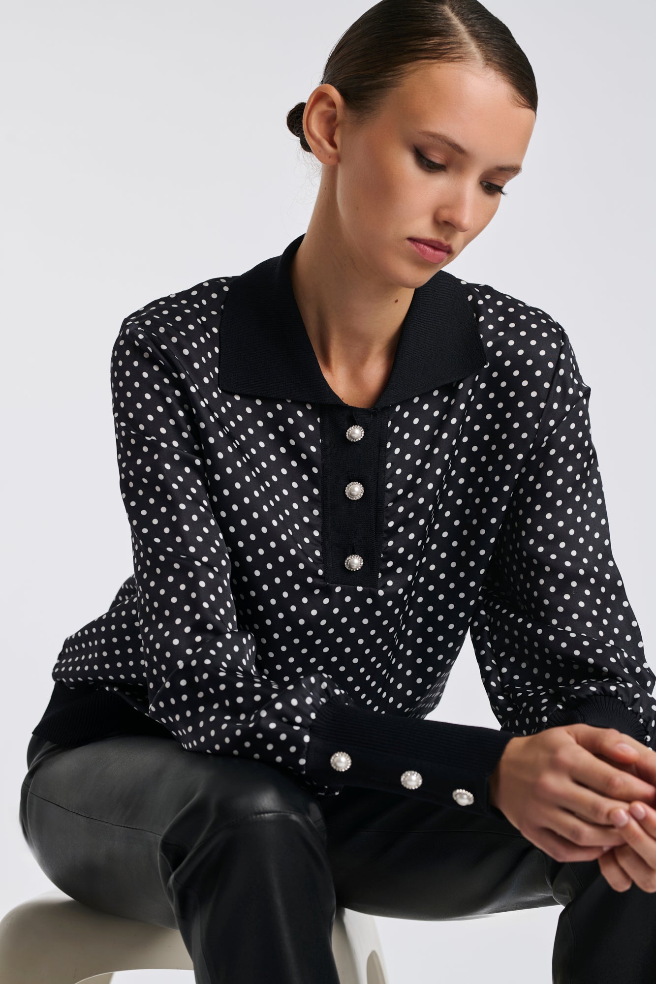 Bi-material polo shirt in silk and knitted fabric