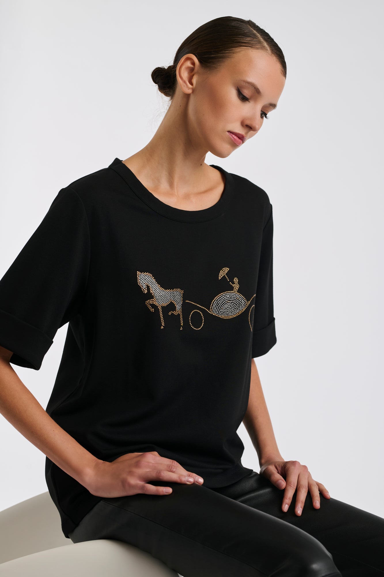 T-shirt logo strass et studs