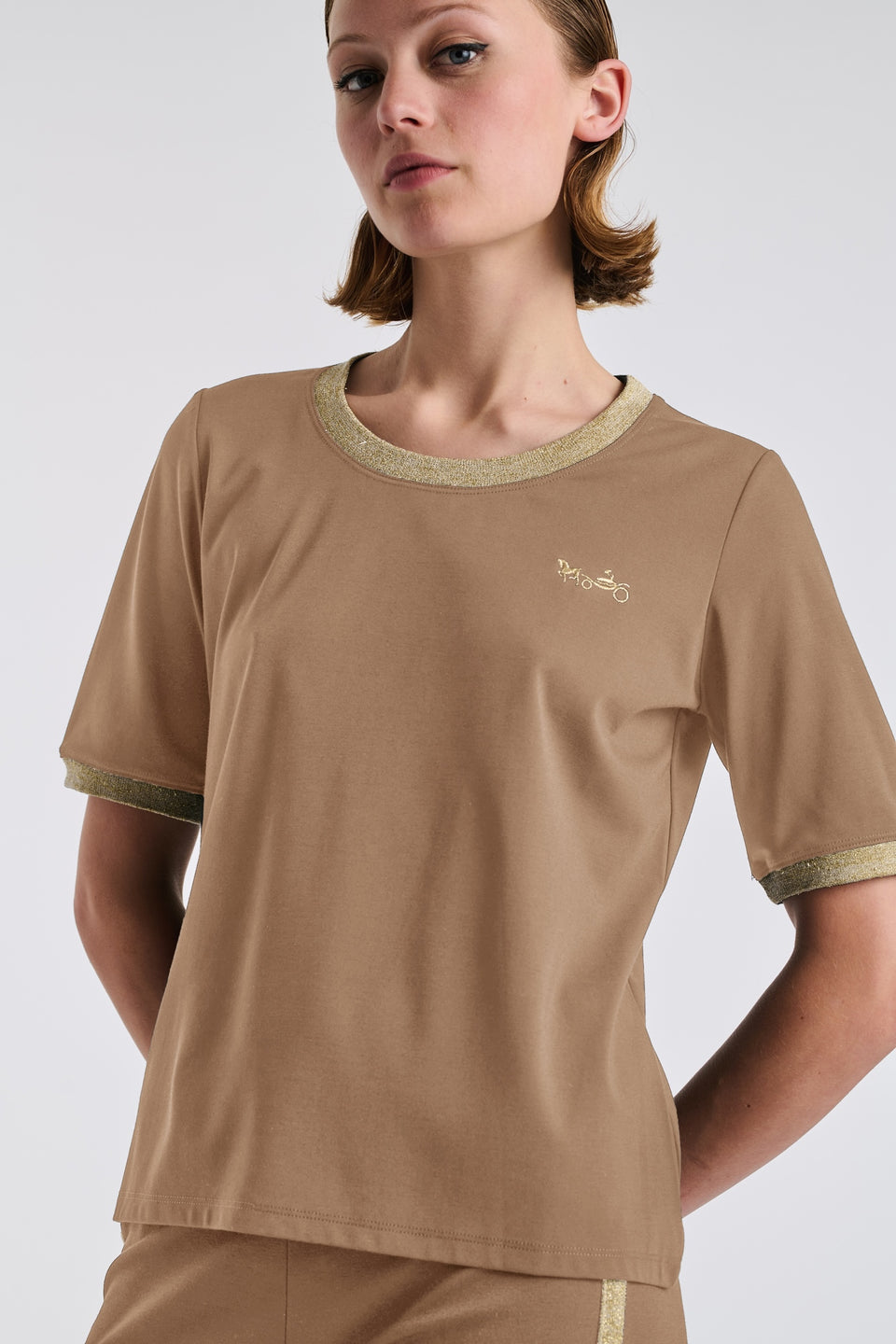 T-shirt logo irisé