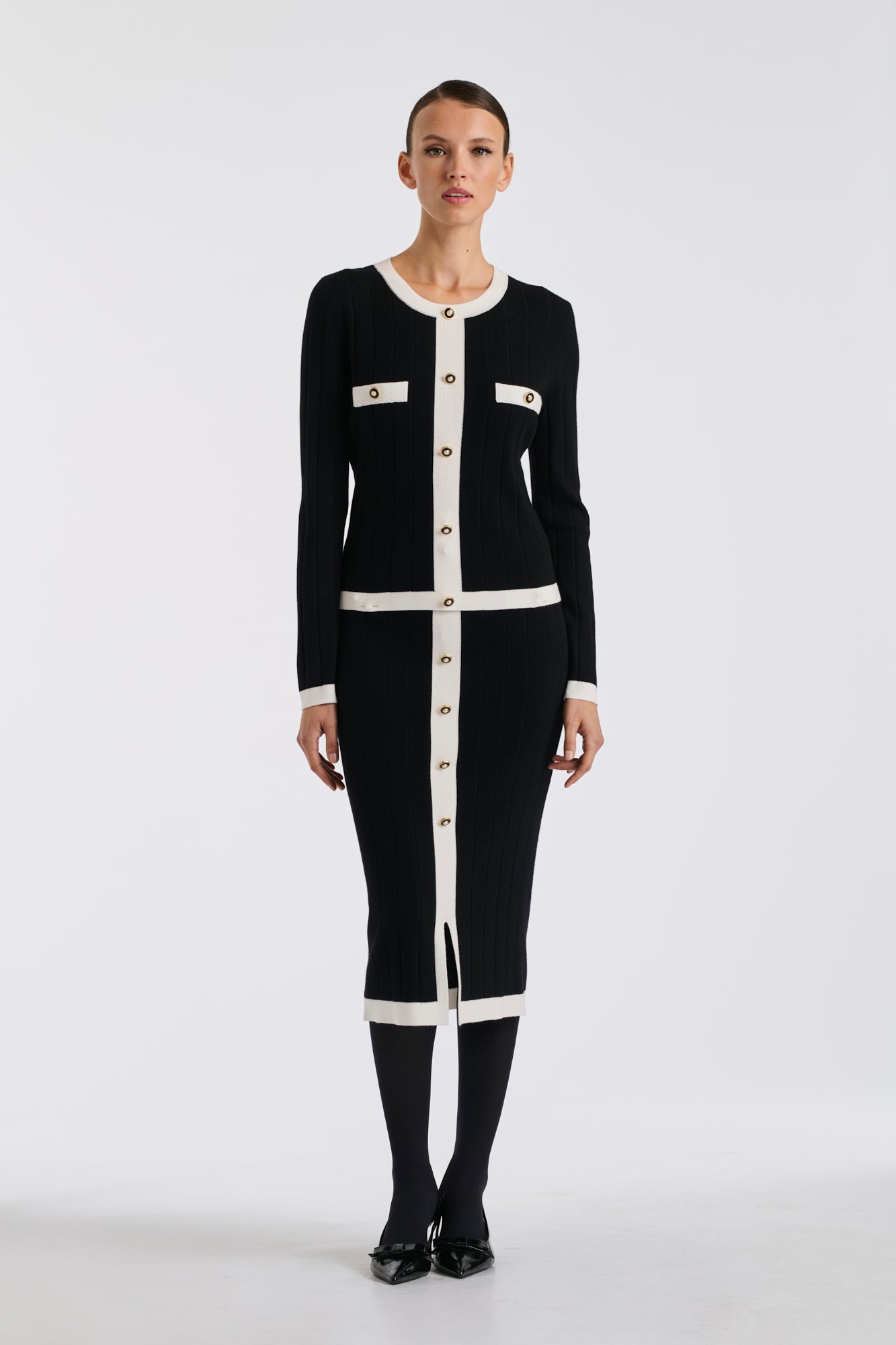 Pull bicolore à boutons bijoux