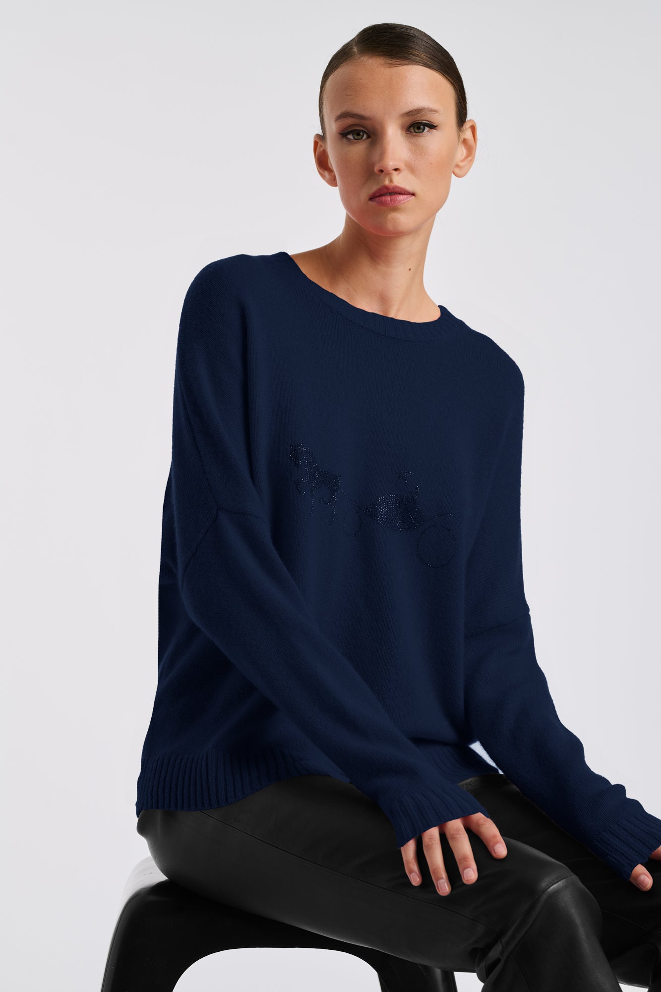 Pull en cachemire à logo strass