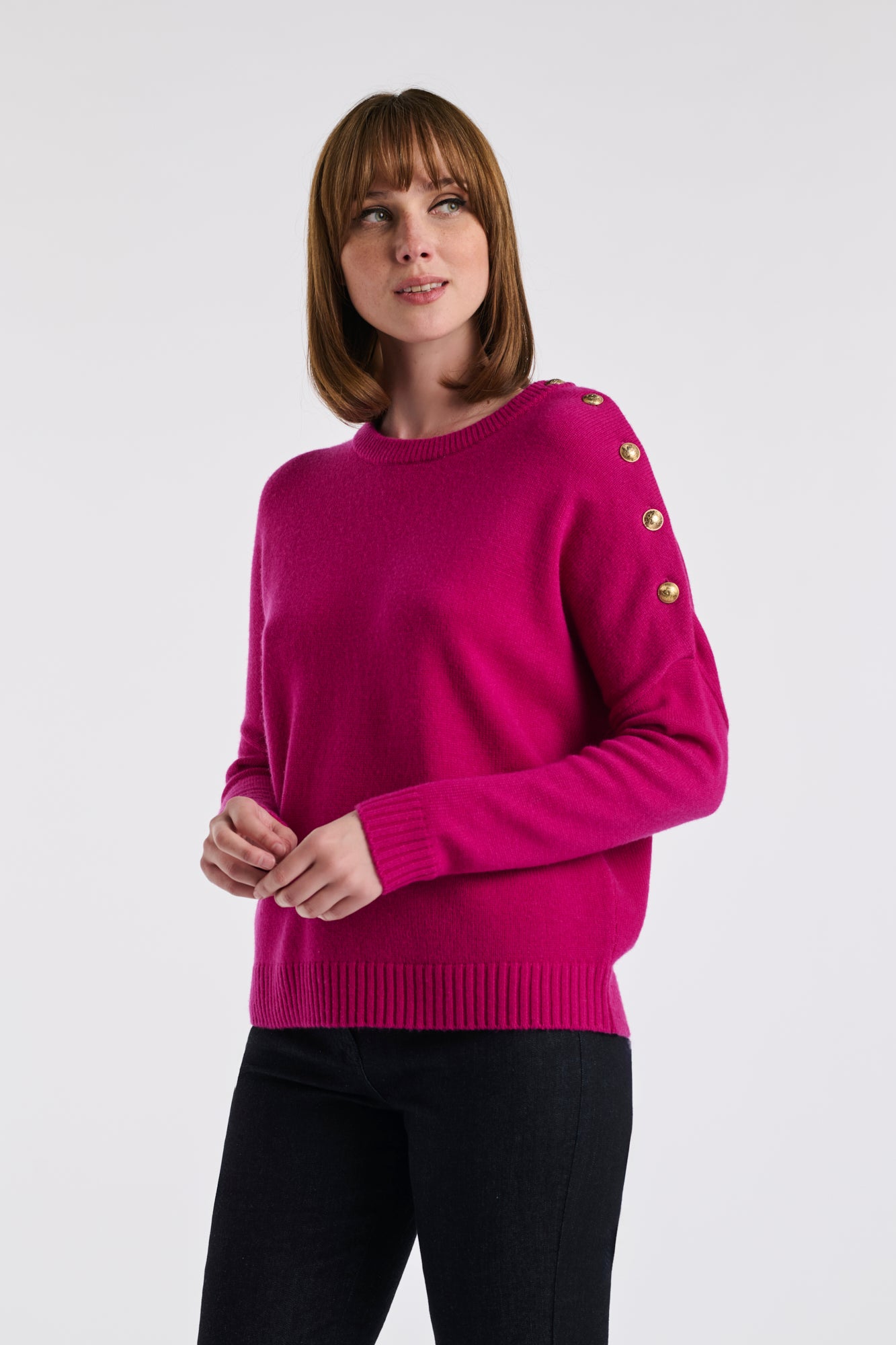 Round neck jumper in a cashmere blend