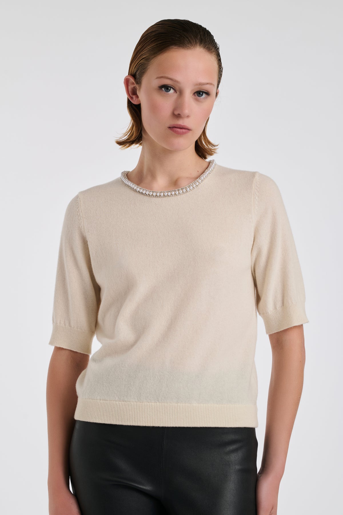 Pull à col perles et strass