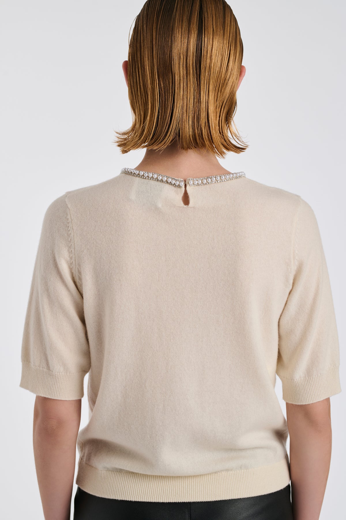 Pull à col perles et strass