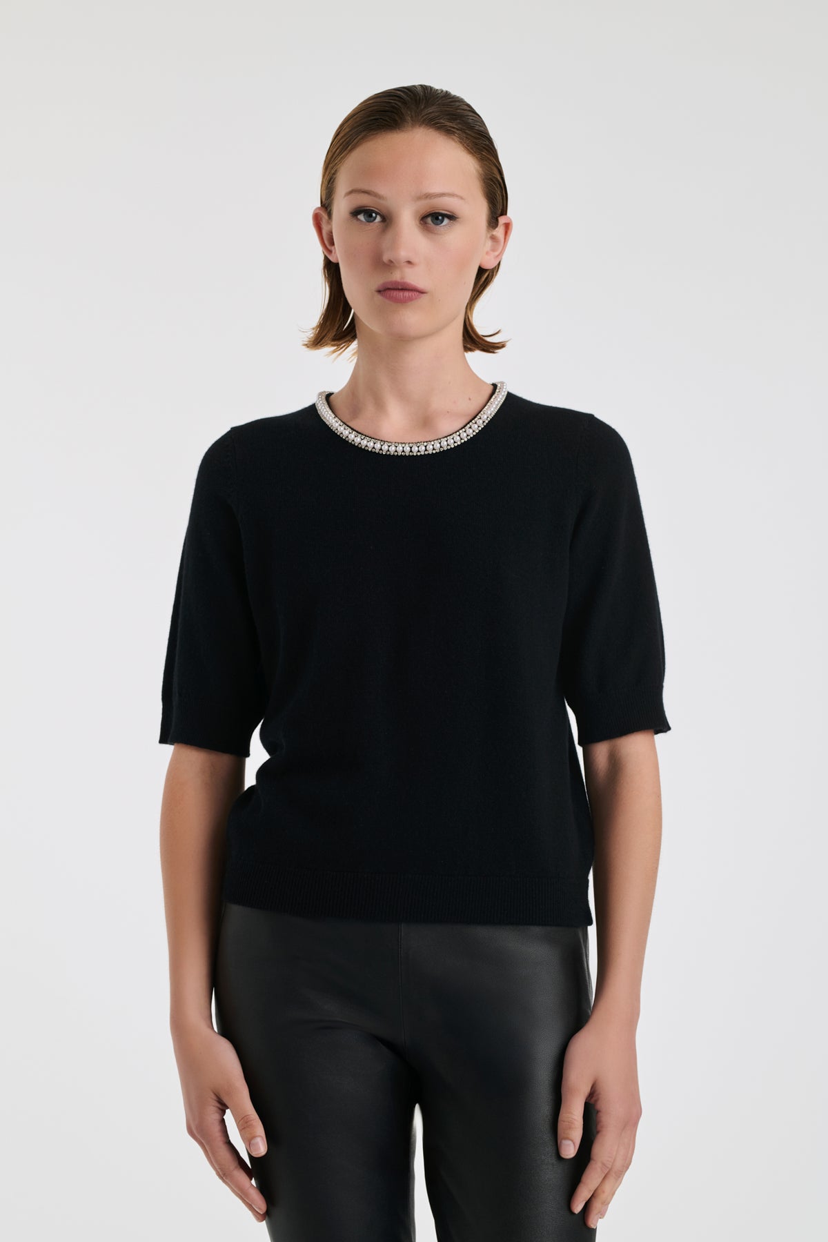 Pull à col perles et strass