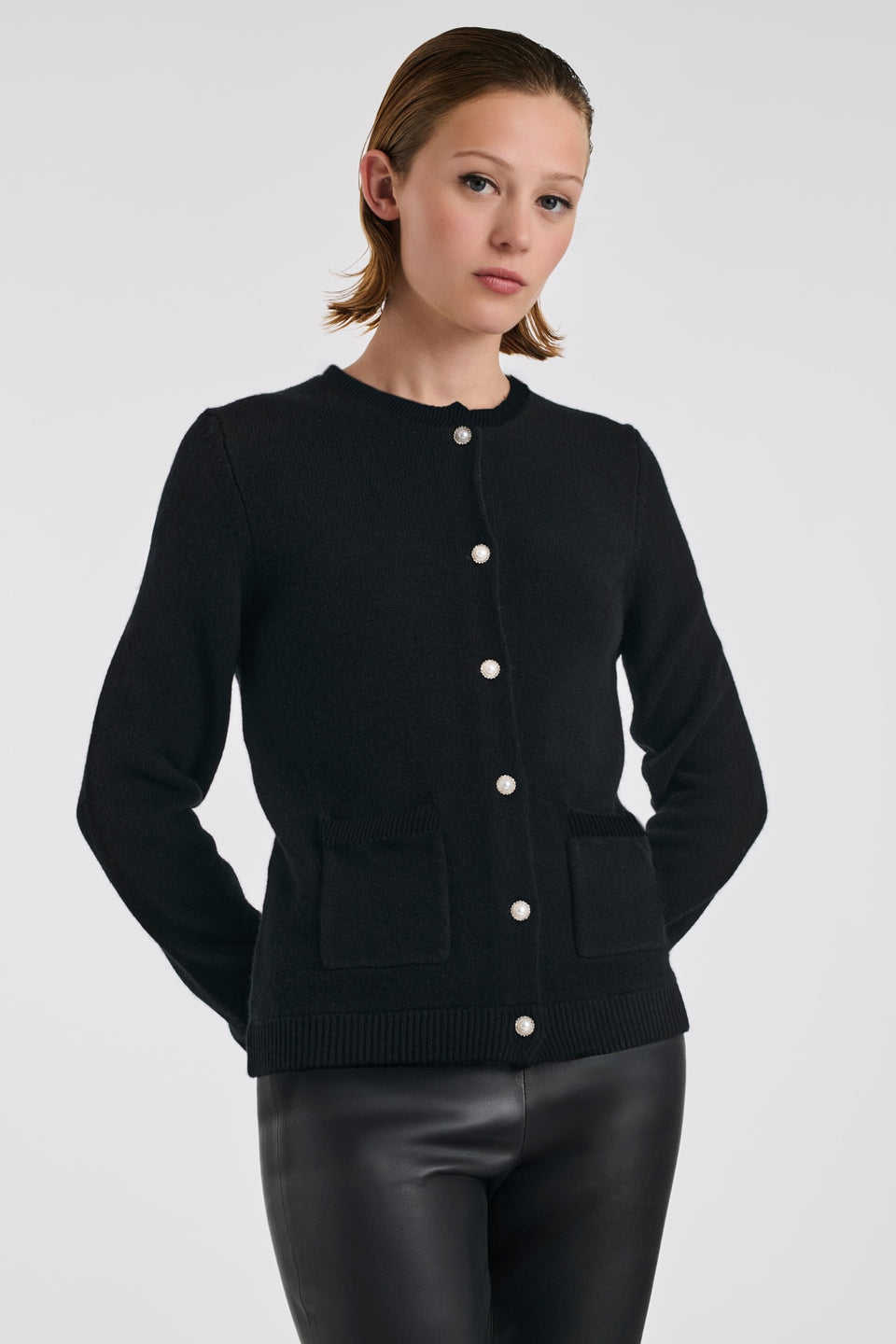 Cardigan en cachemire à boutons bijoux