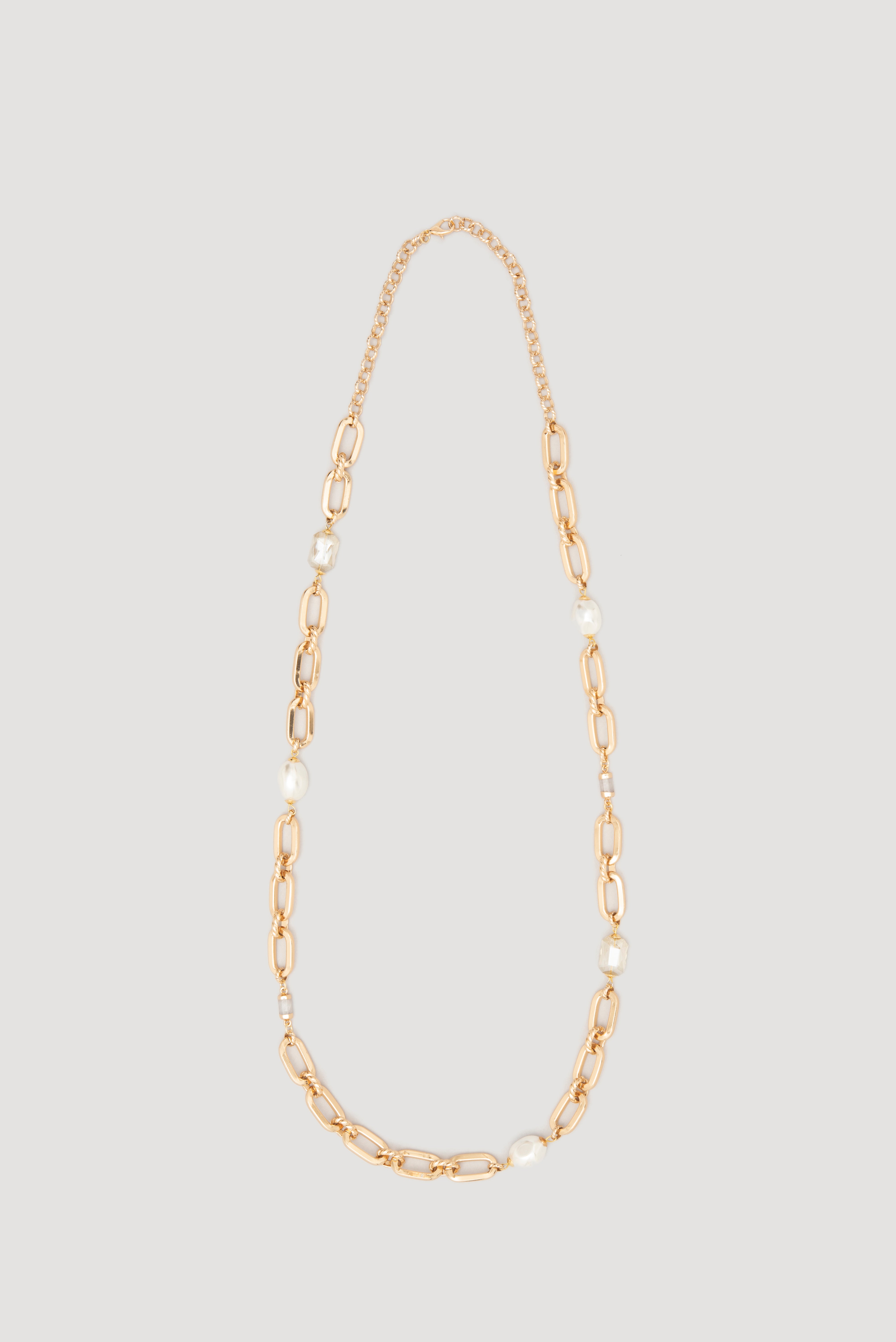 Long chain and pearl necklace