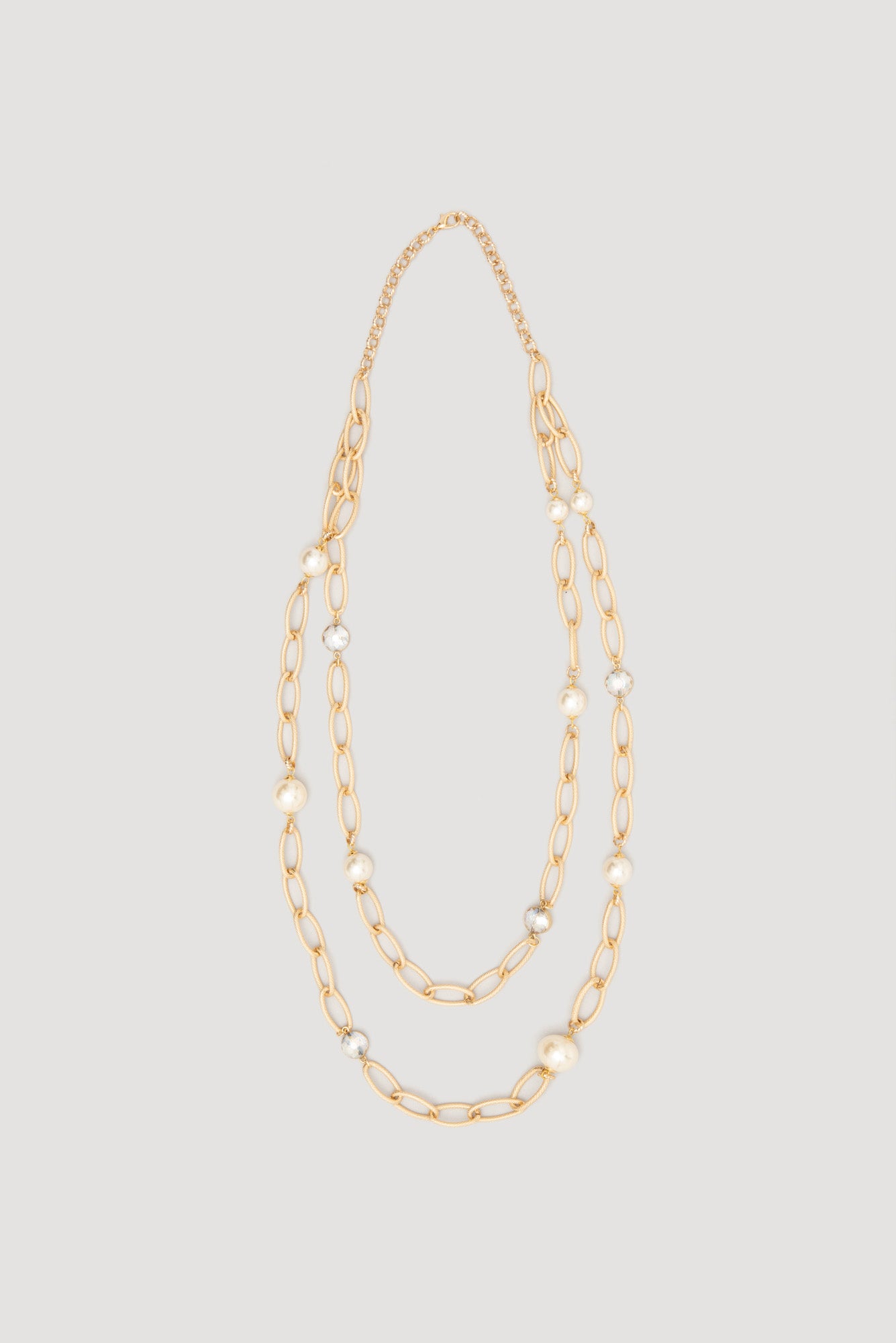 Long double chain necklace with pearls