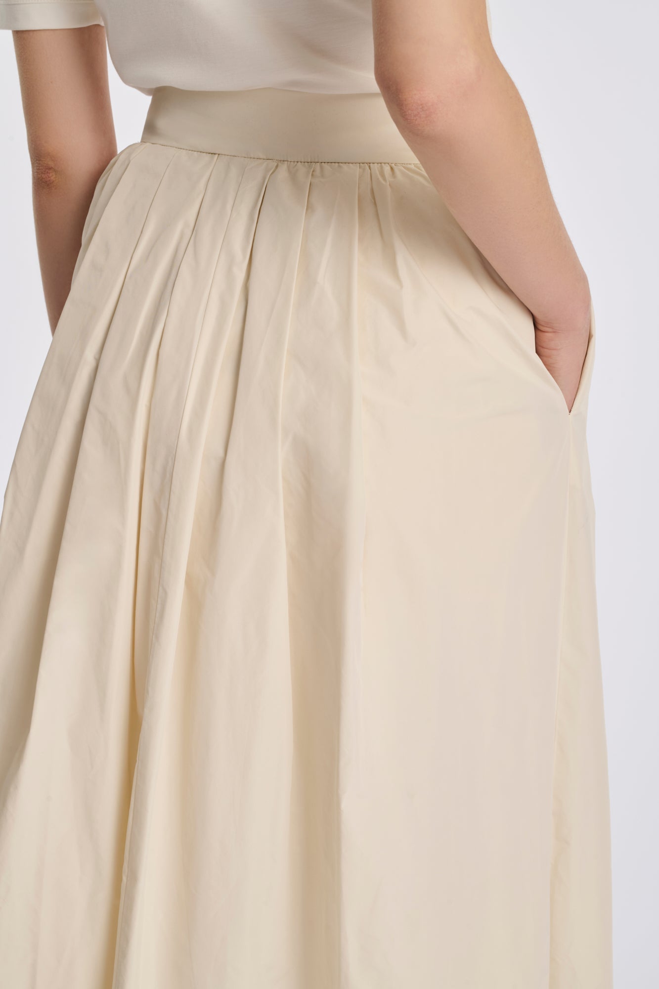 Long taffeta skirt