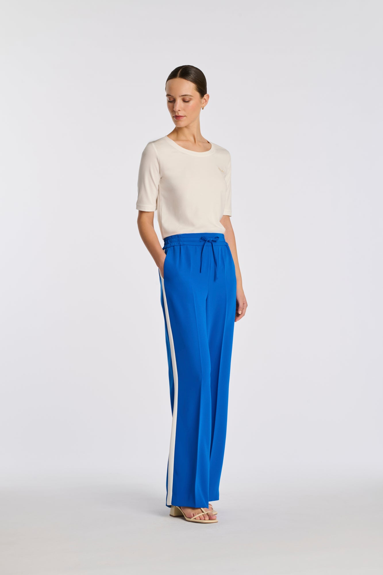 Pantalon élastiqué à bandes