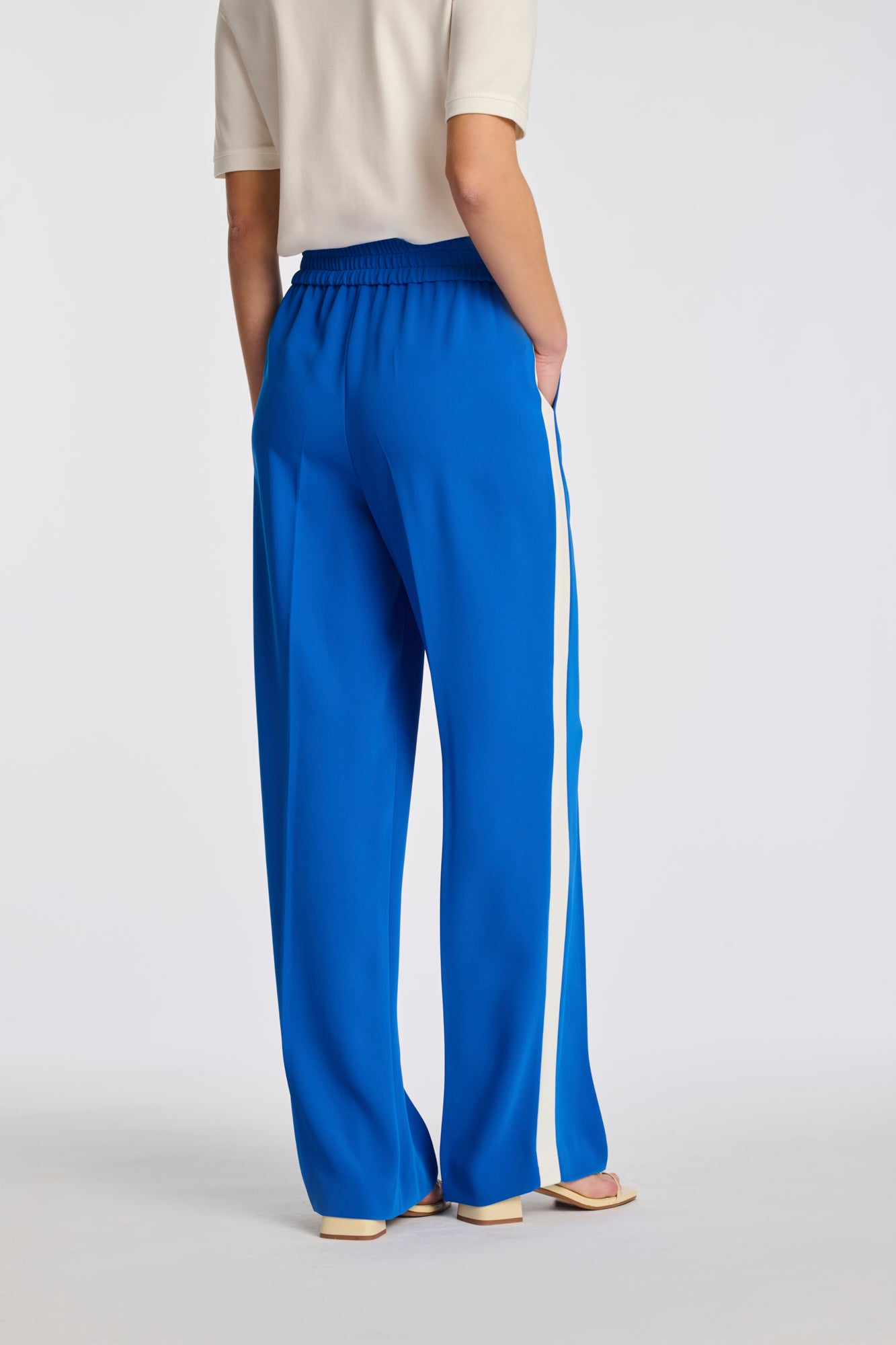 Pantalon élastiqué à bandes