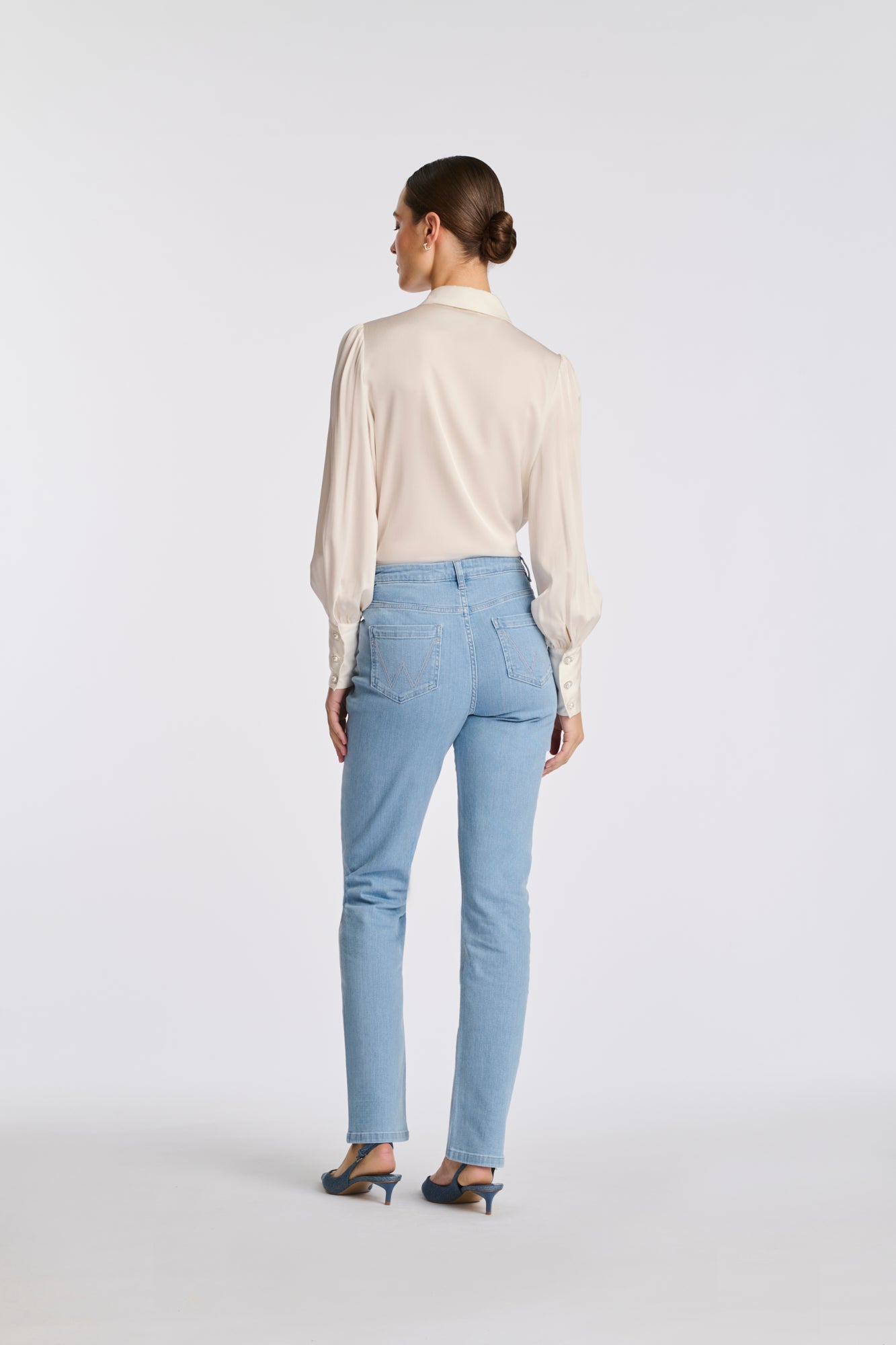 Straight-leg jeans