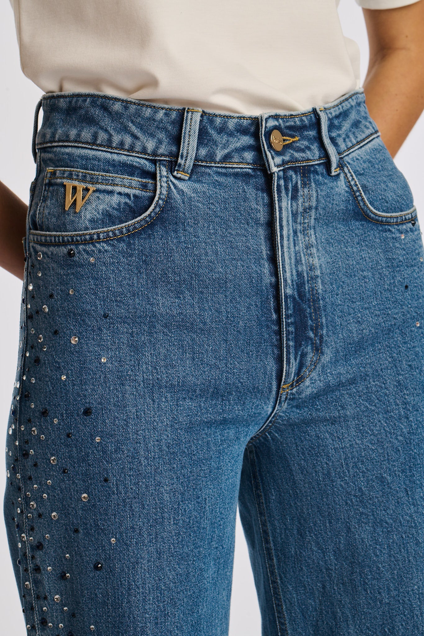 Wide-leg jeans with rhinestones