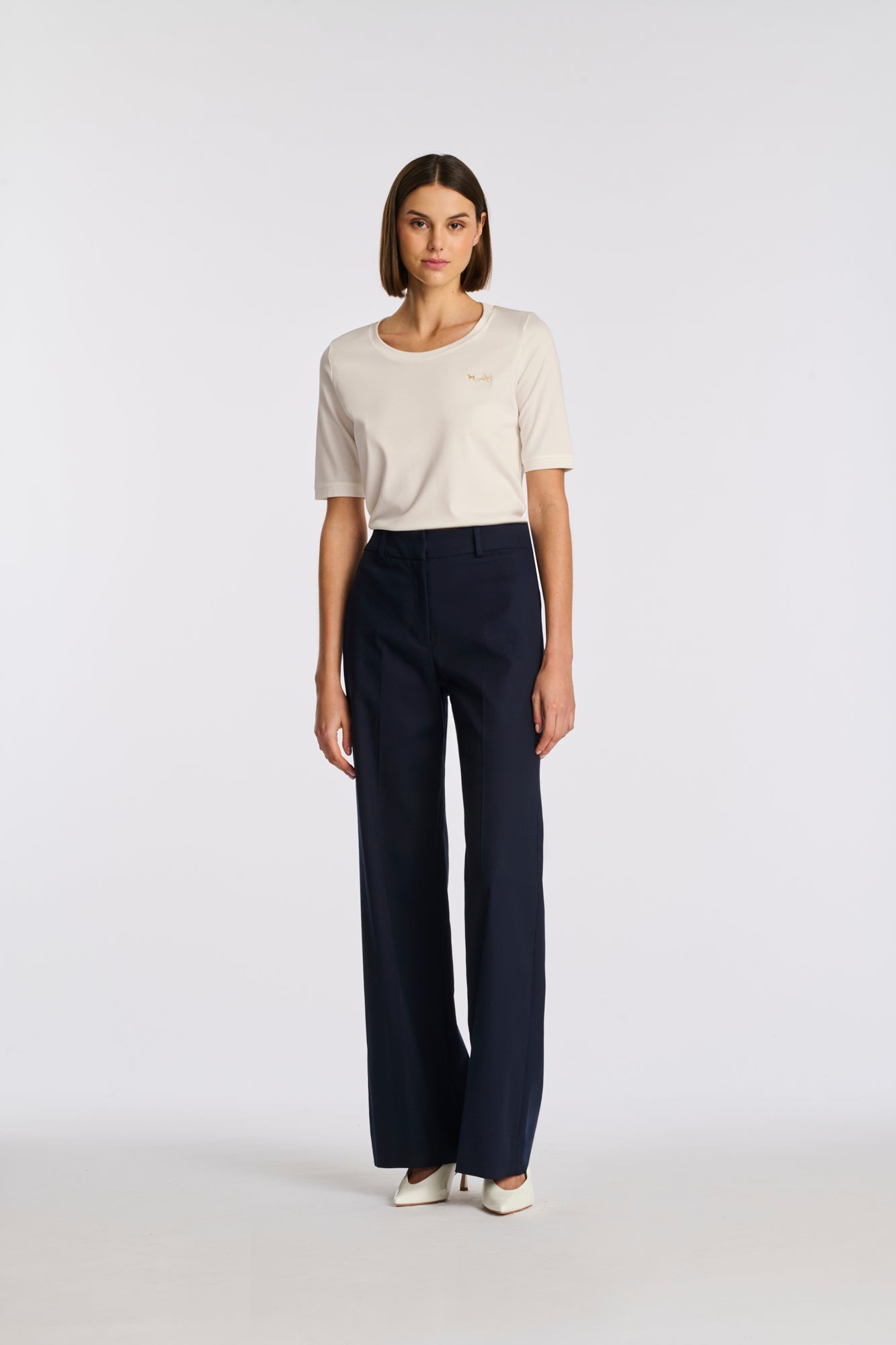 Wide-leg trousers