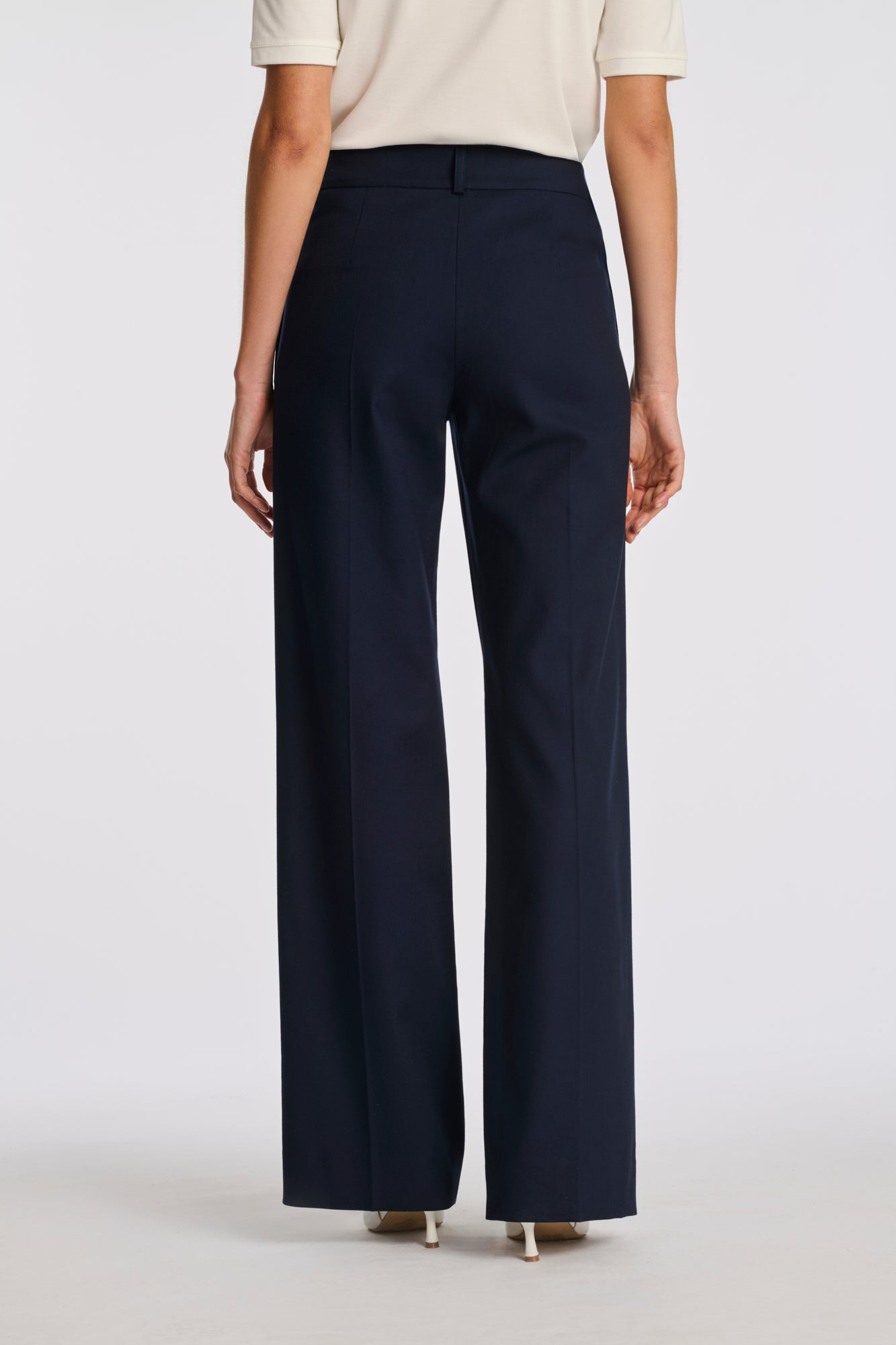 Wide-leg trousers