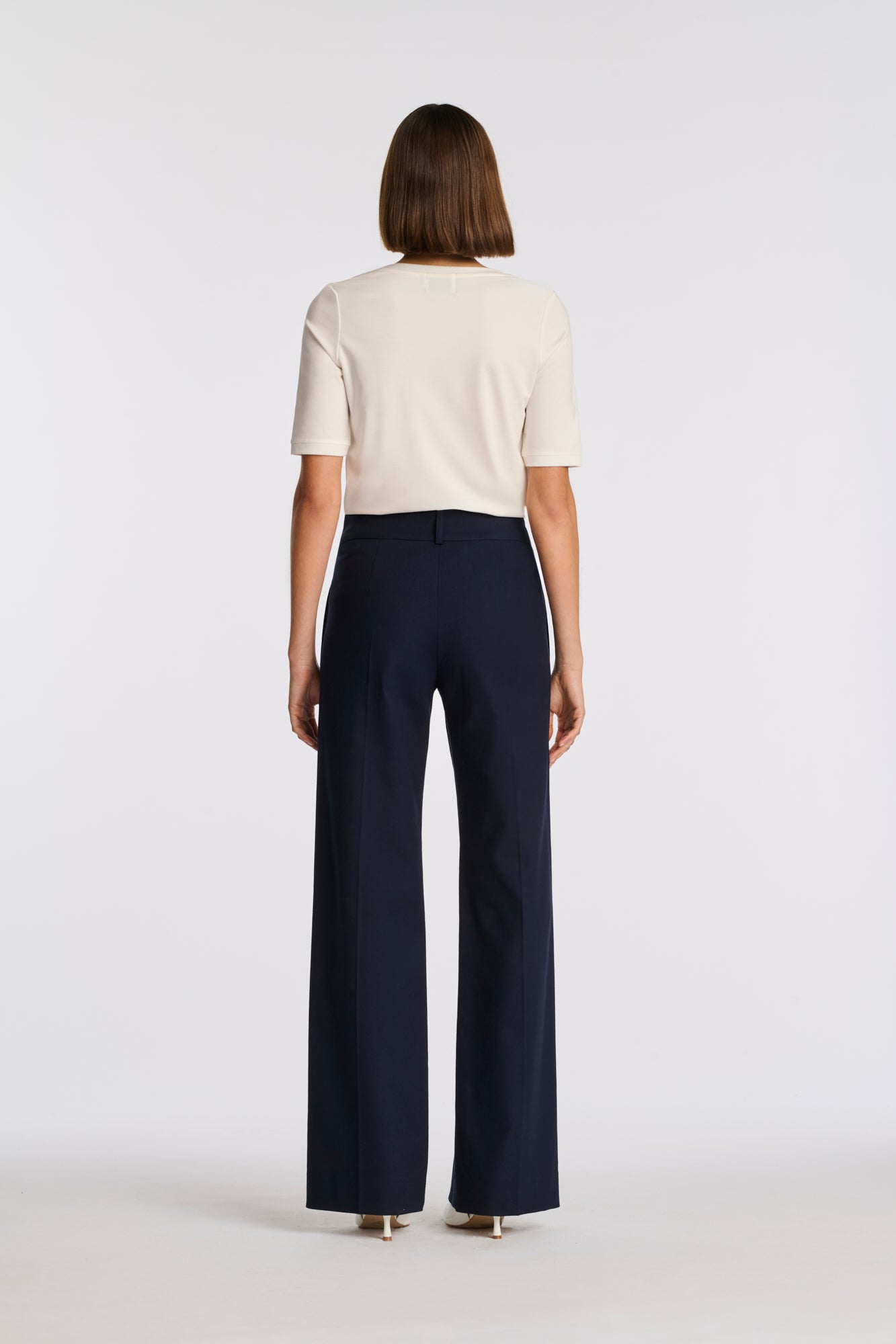 Wide-leg trousers