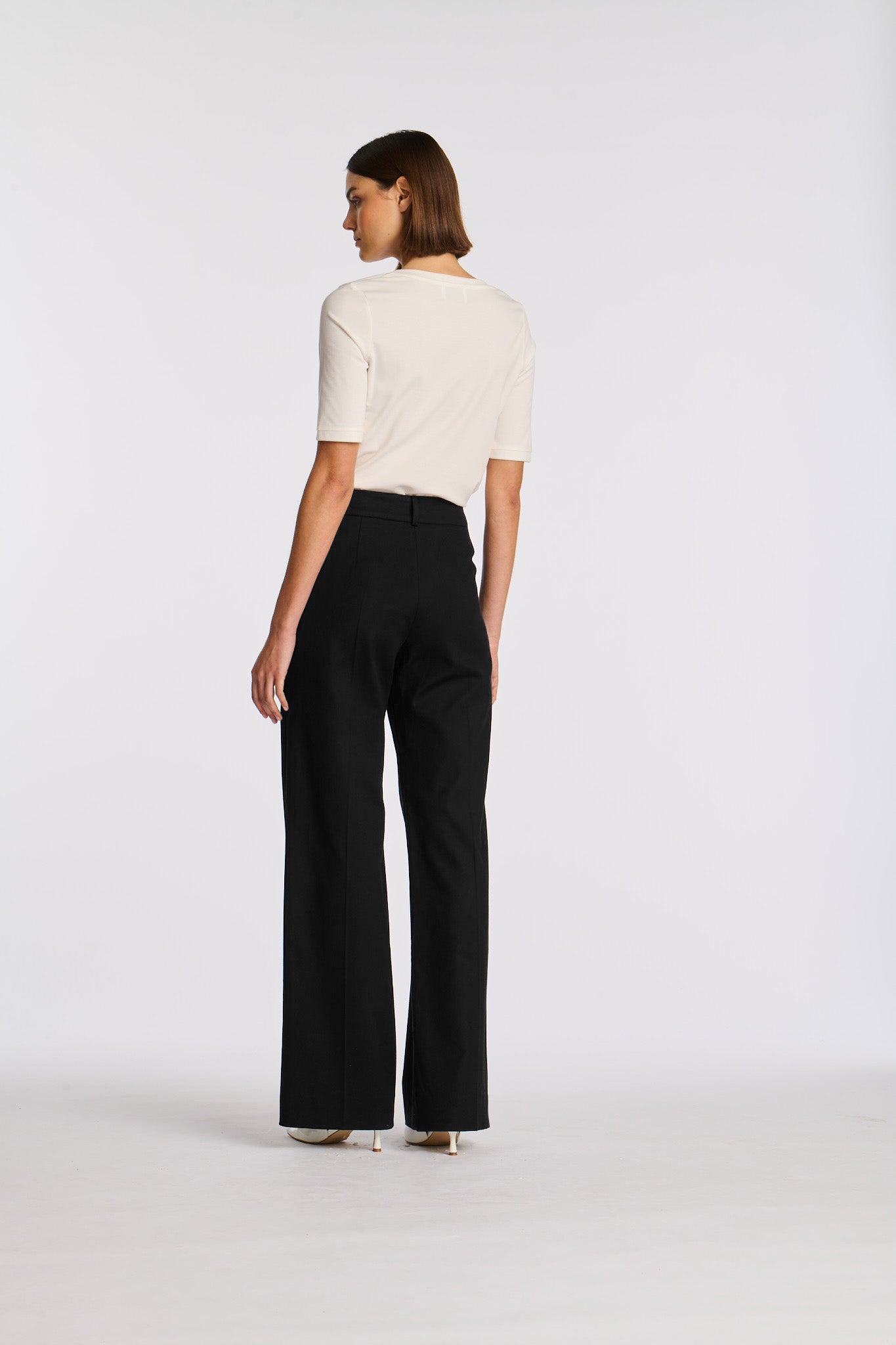 Wide-leg trousers
