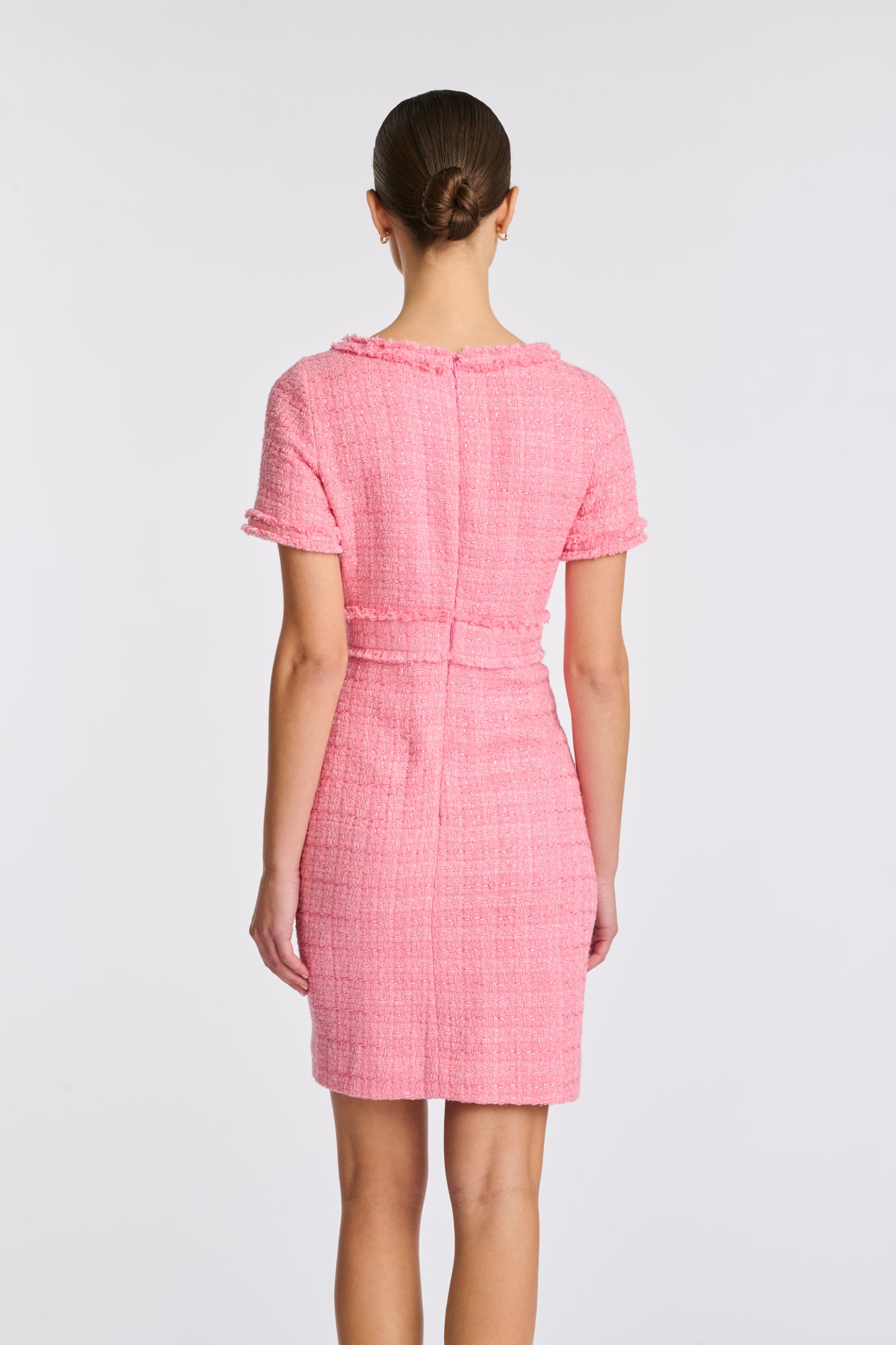 Robe en tweed frangée