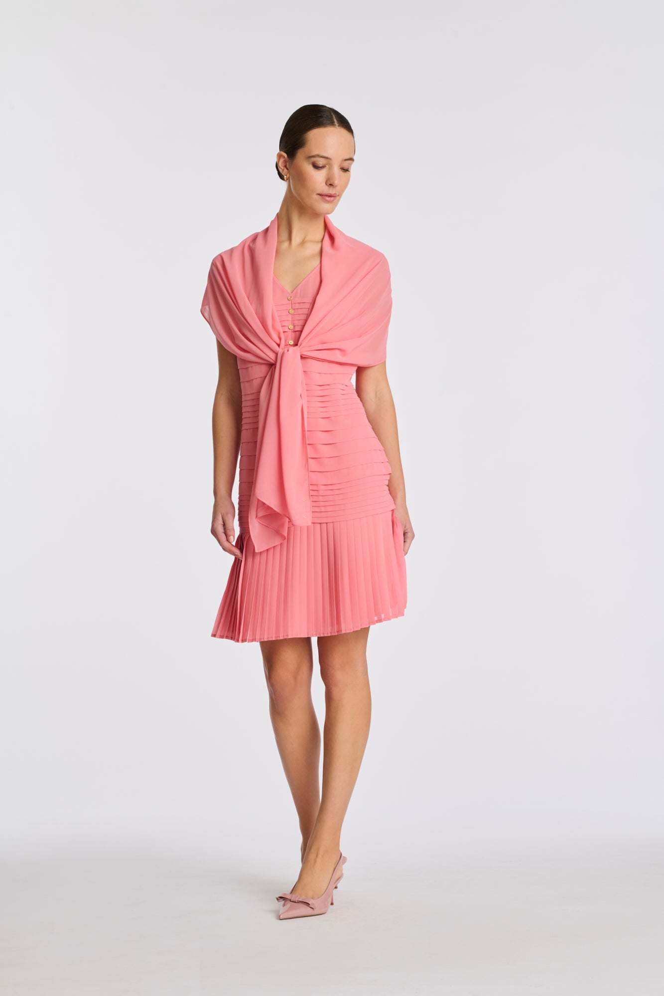 Robe plissée avec châle