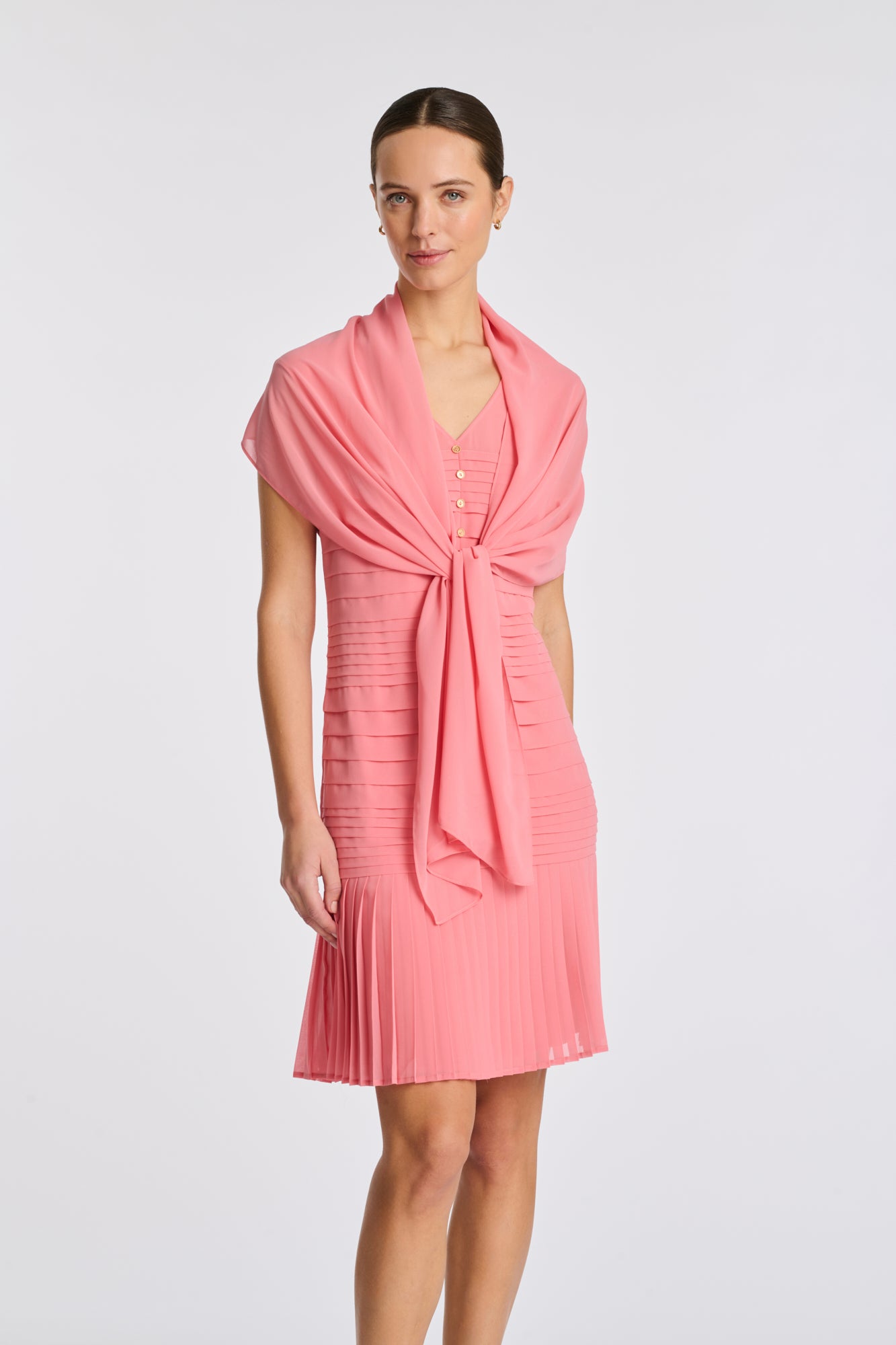 Robe plissée avec châle