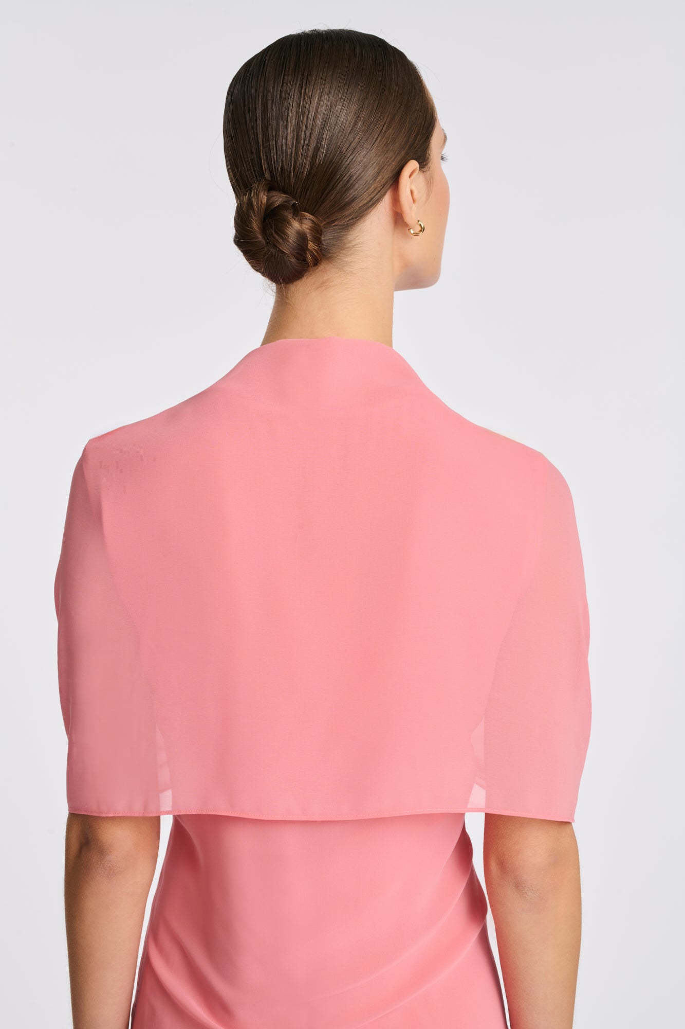 Robe plissée avec châle