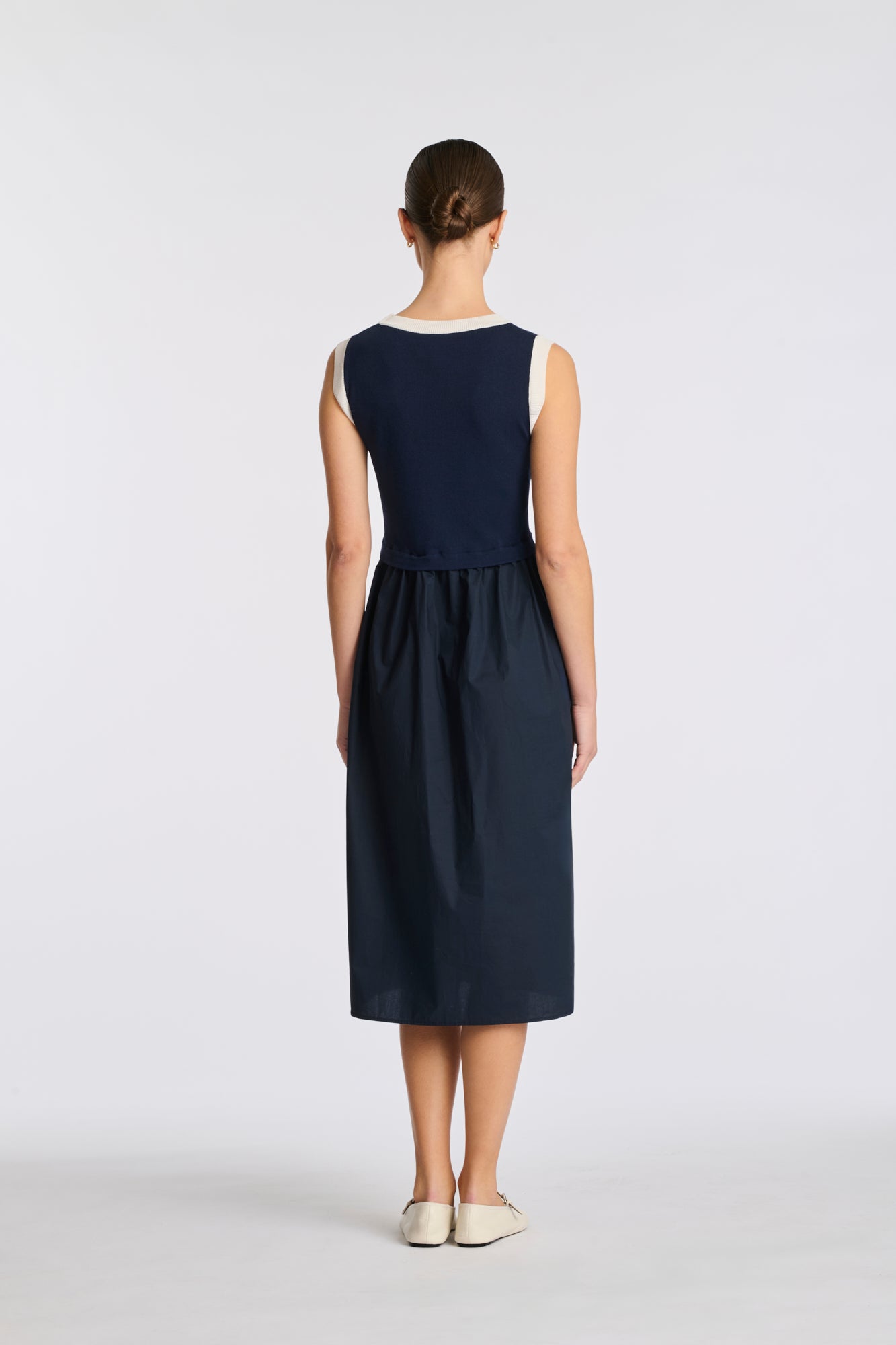 Dual-material knit dress