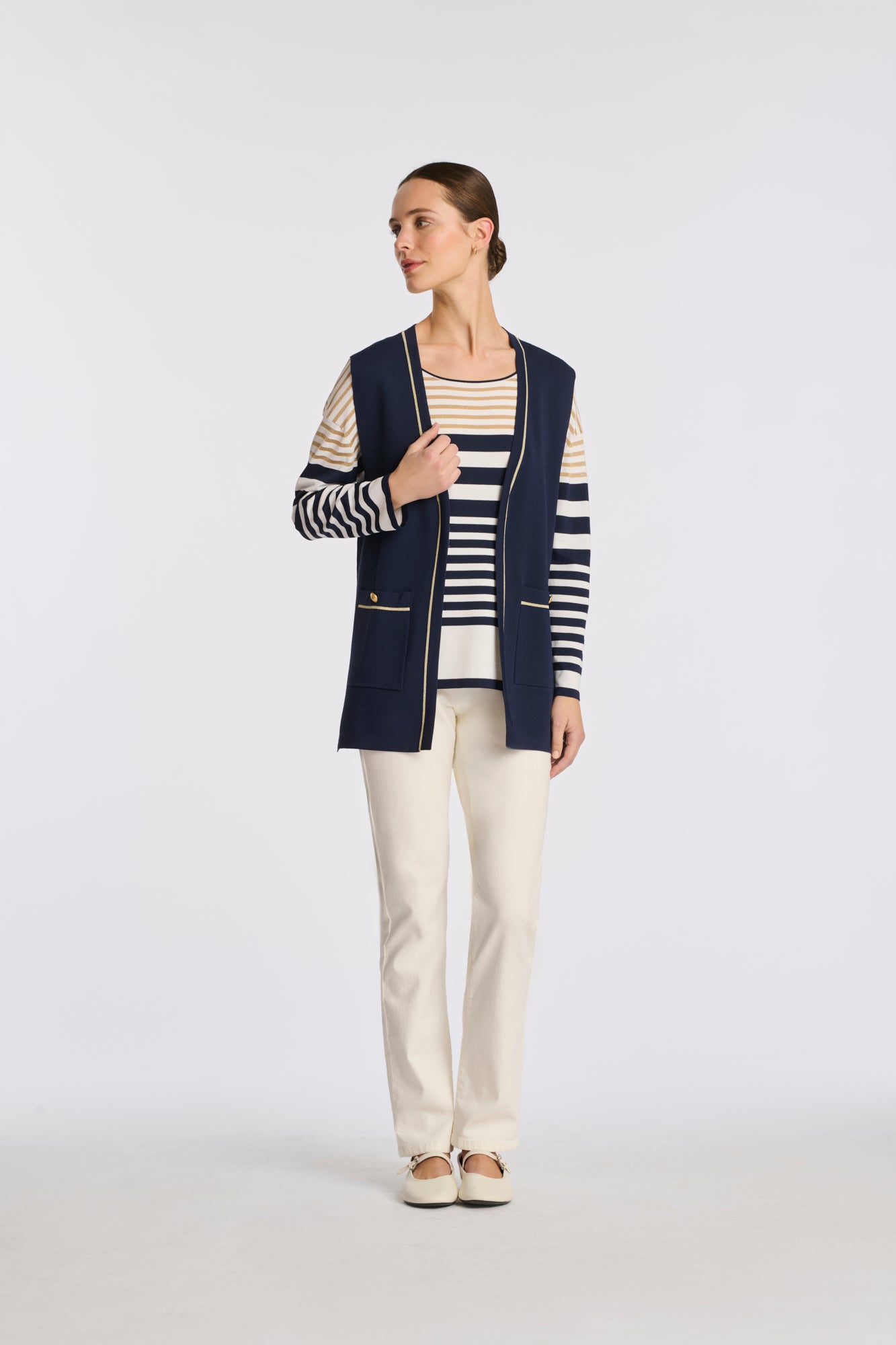 Sleeveless cardigan