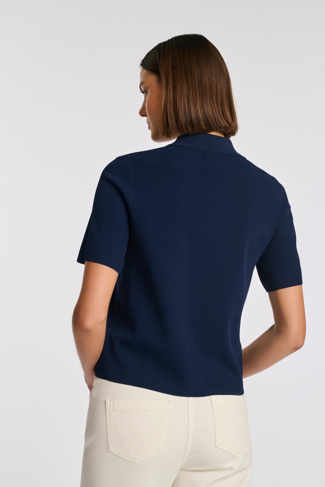 Short-sleeved knit shirt