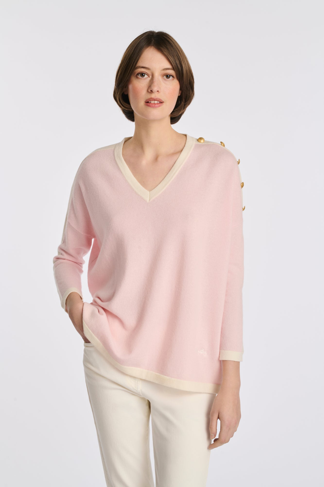 Pull col v en cachemire mélangé