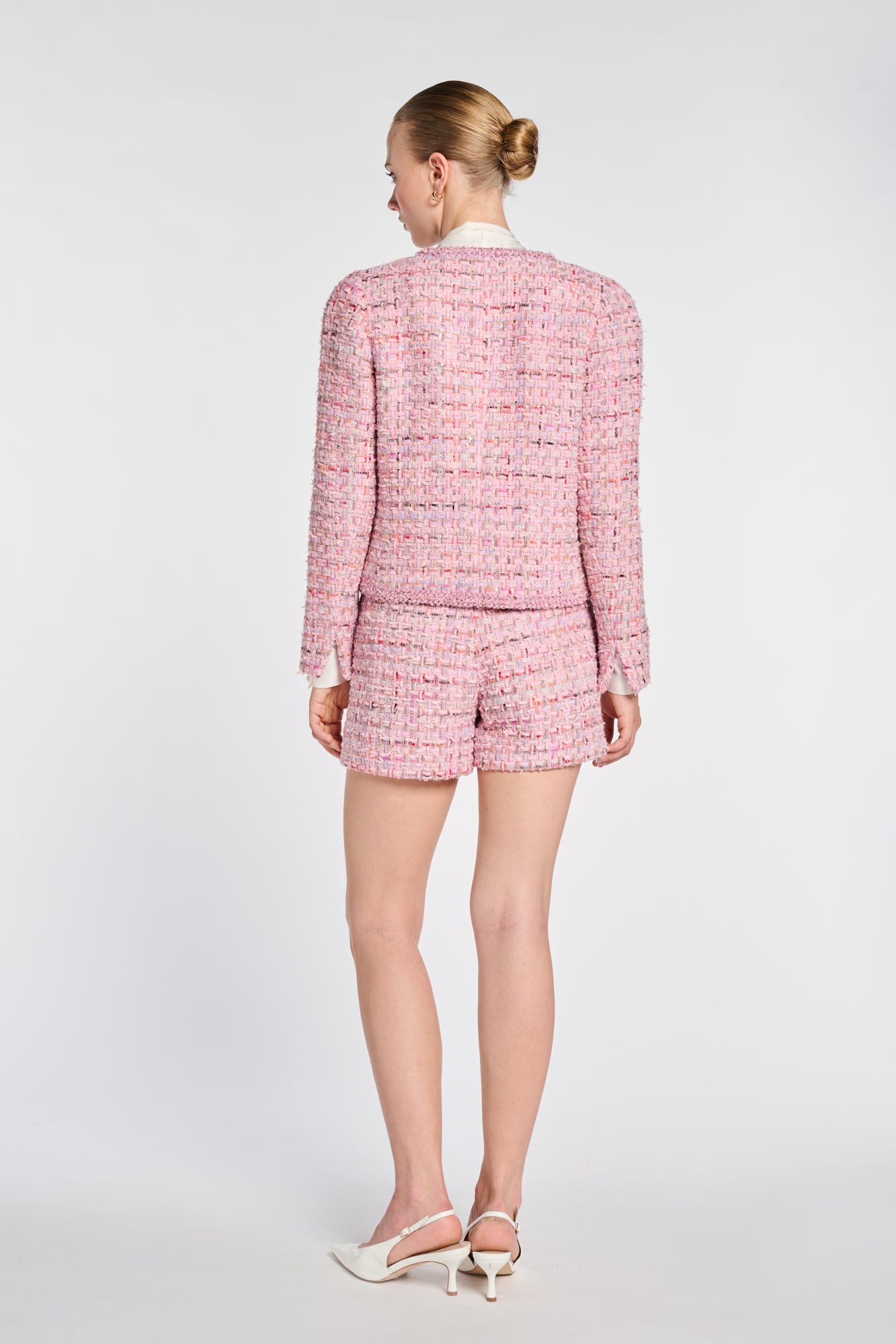 Veste en tweed pastel galonnée