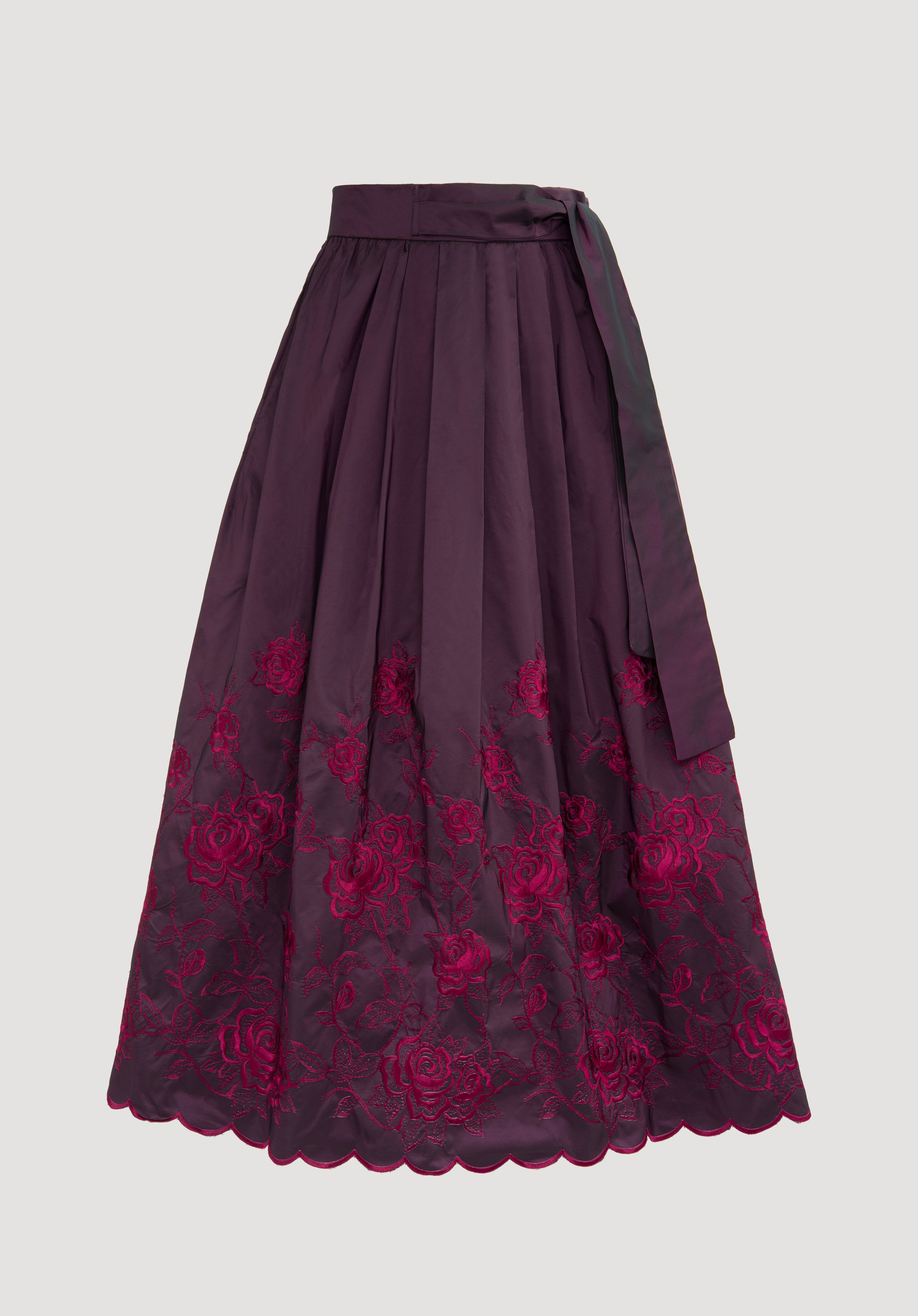 Embroidered long skirt