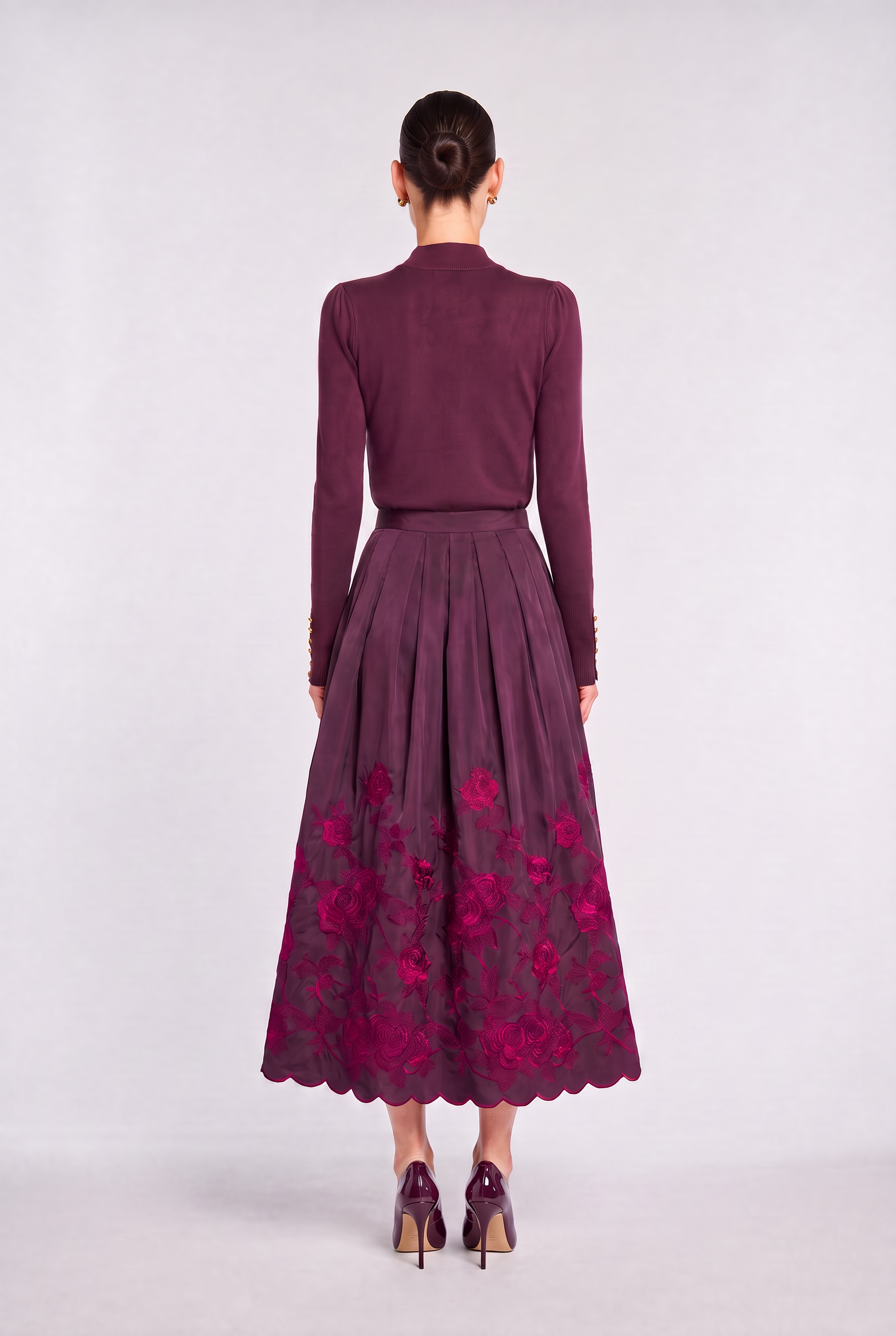 Embroidered long skirt