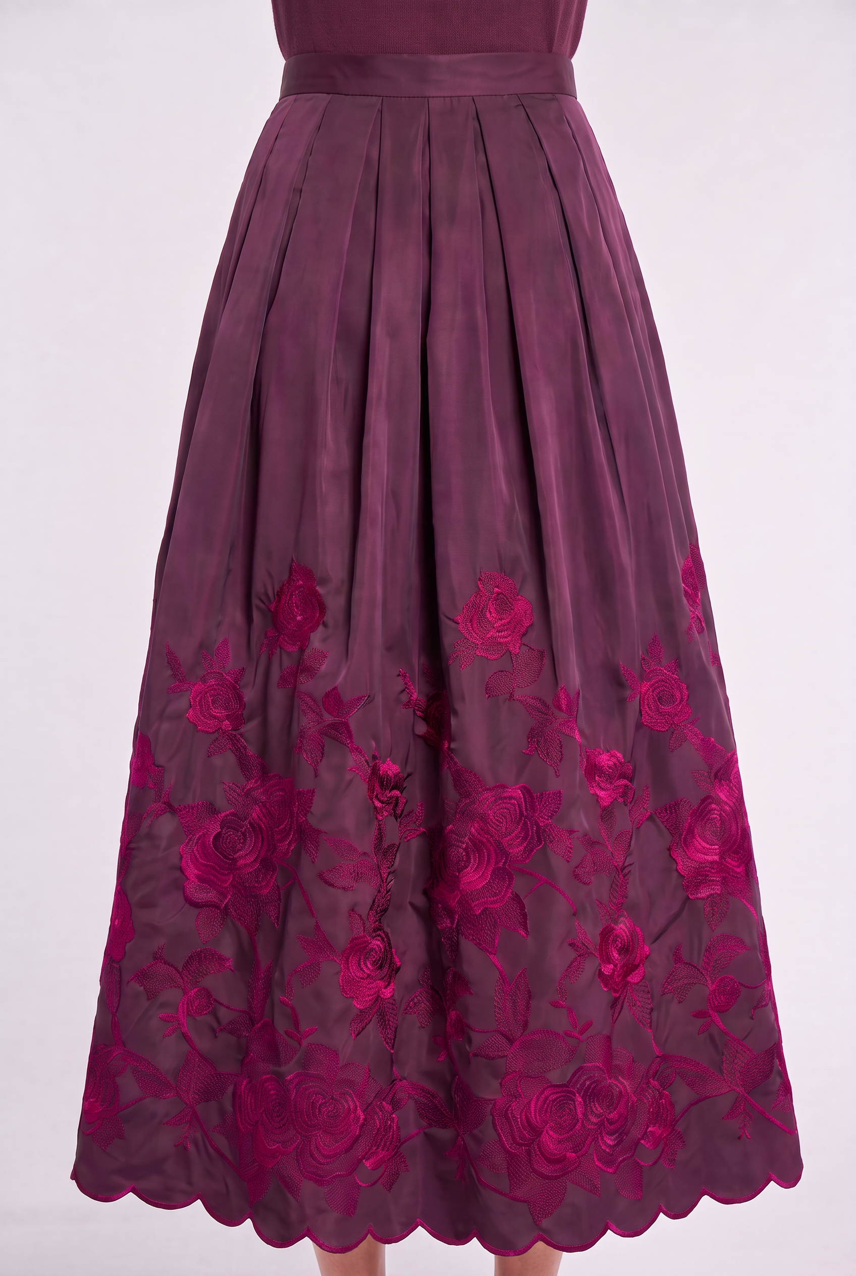 Embroidered long skirt