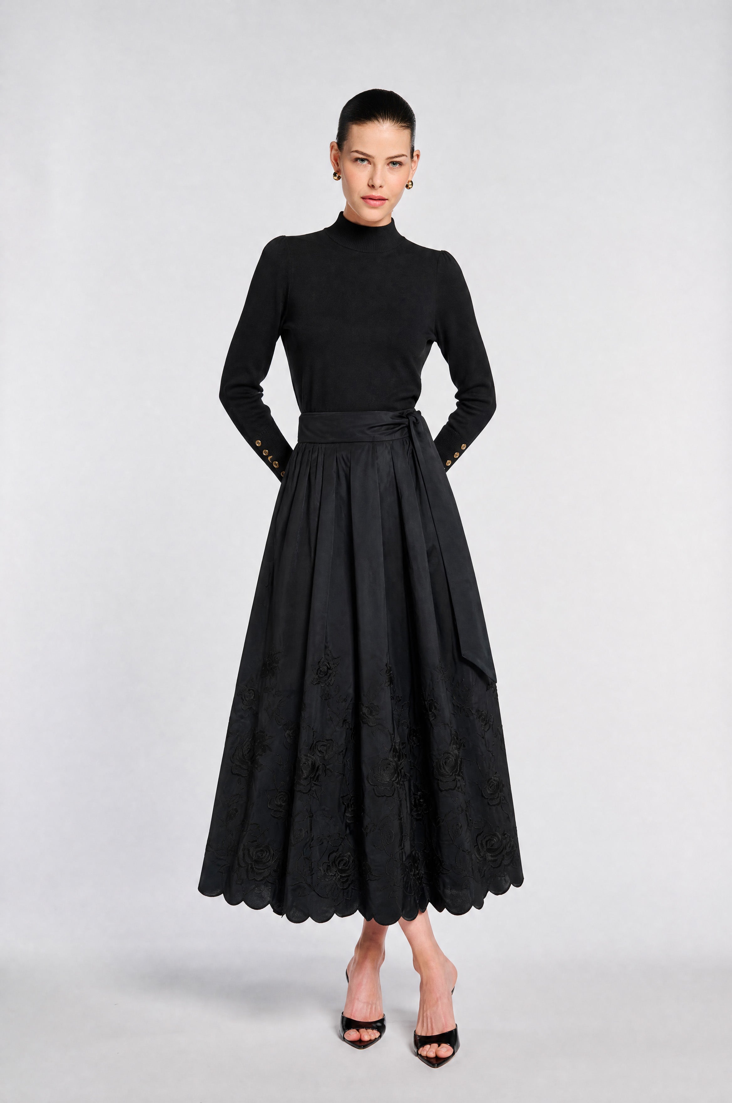 Embroidered long skirt