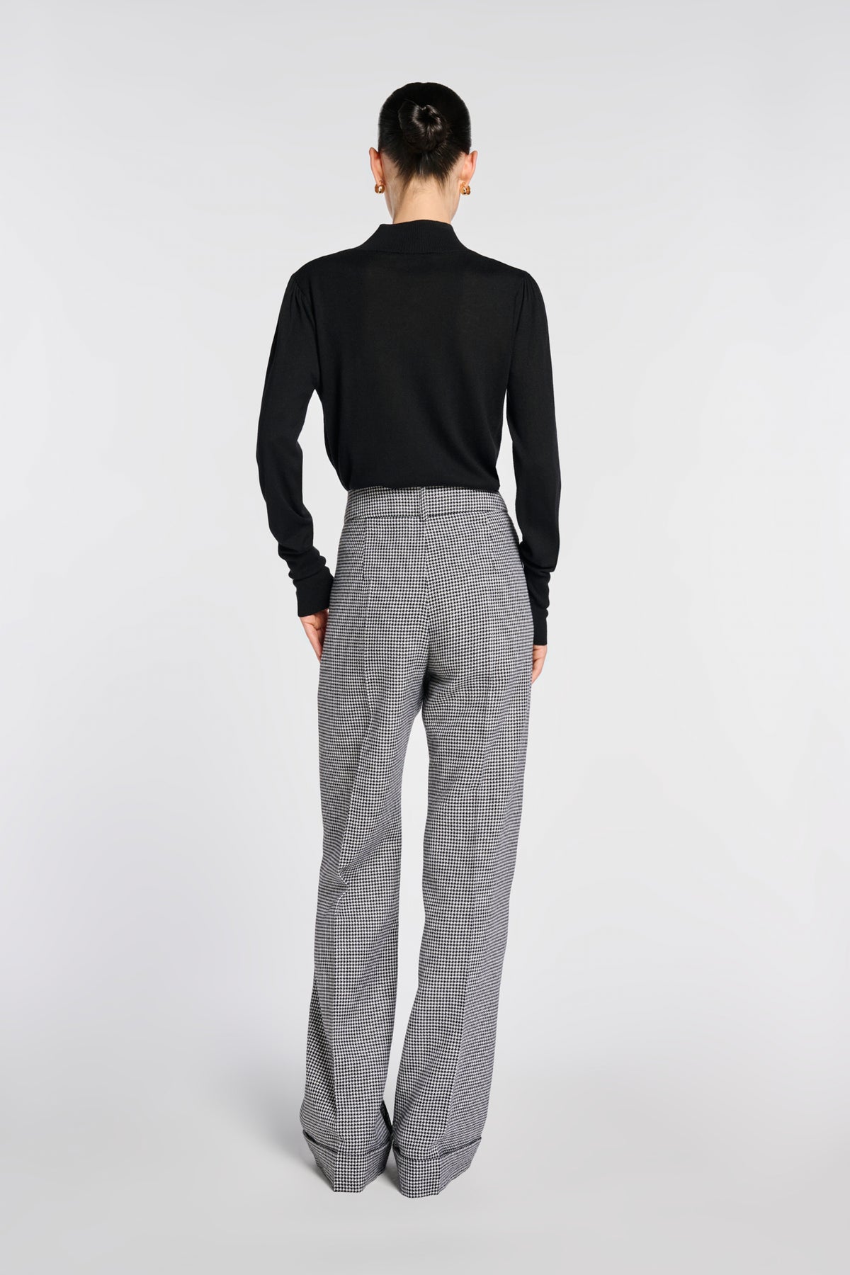 Wide-leg houndstooth trousers