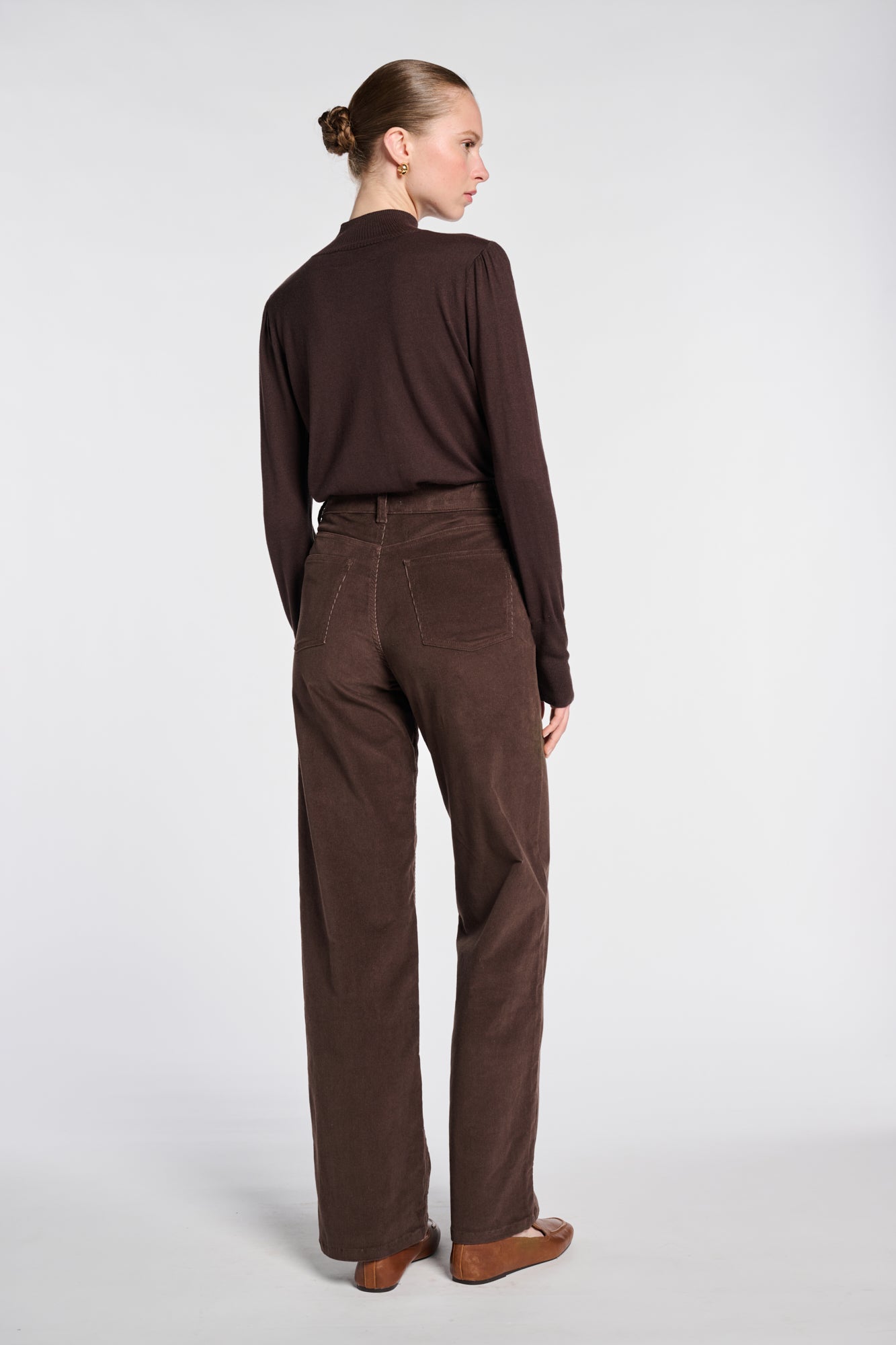 Wide-leg velvet trousers
