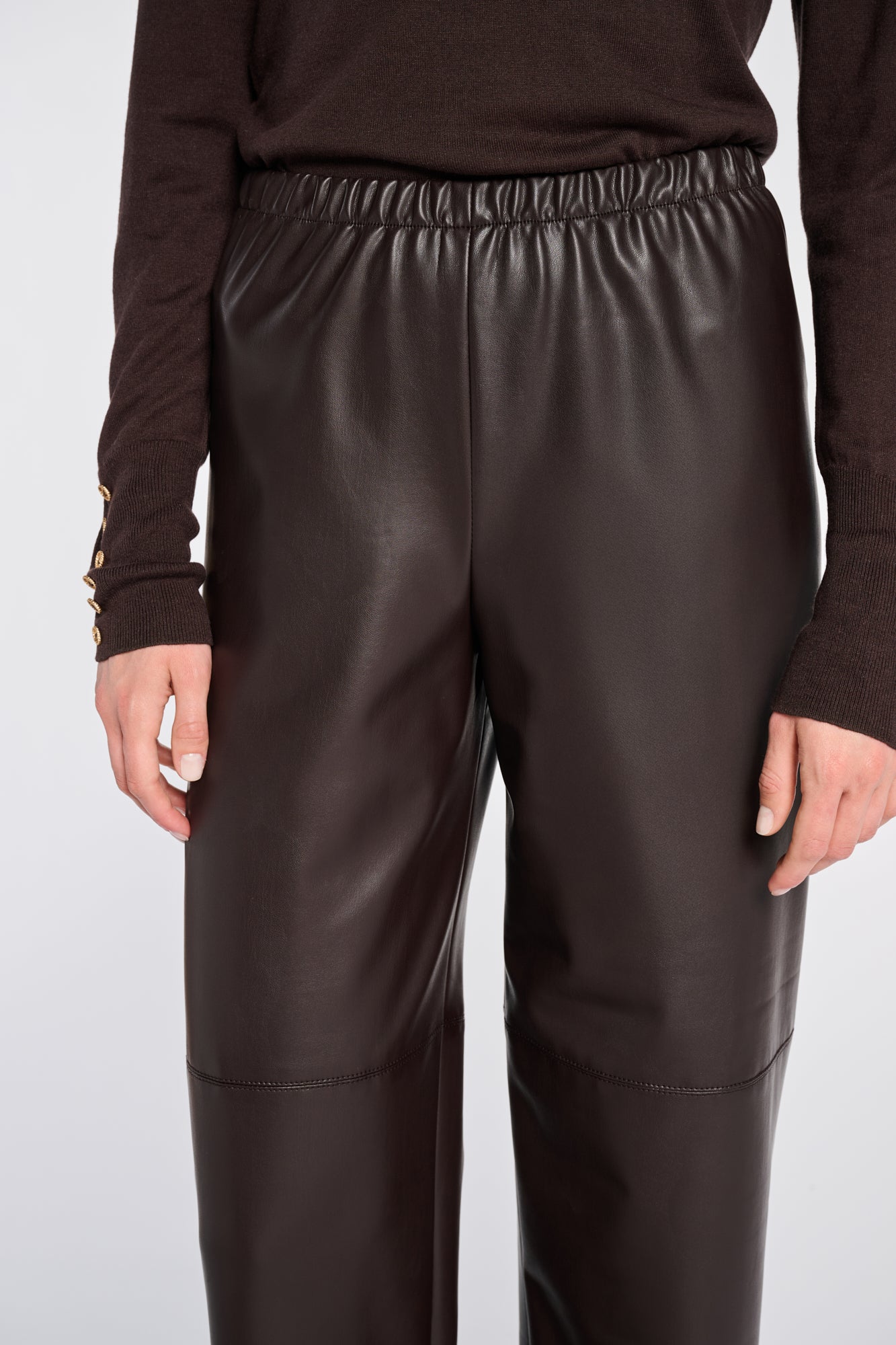 Pantalon large en éco-cuir
