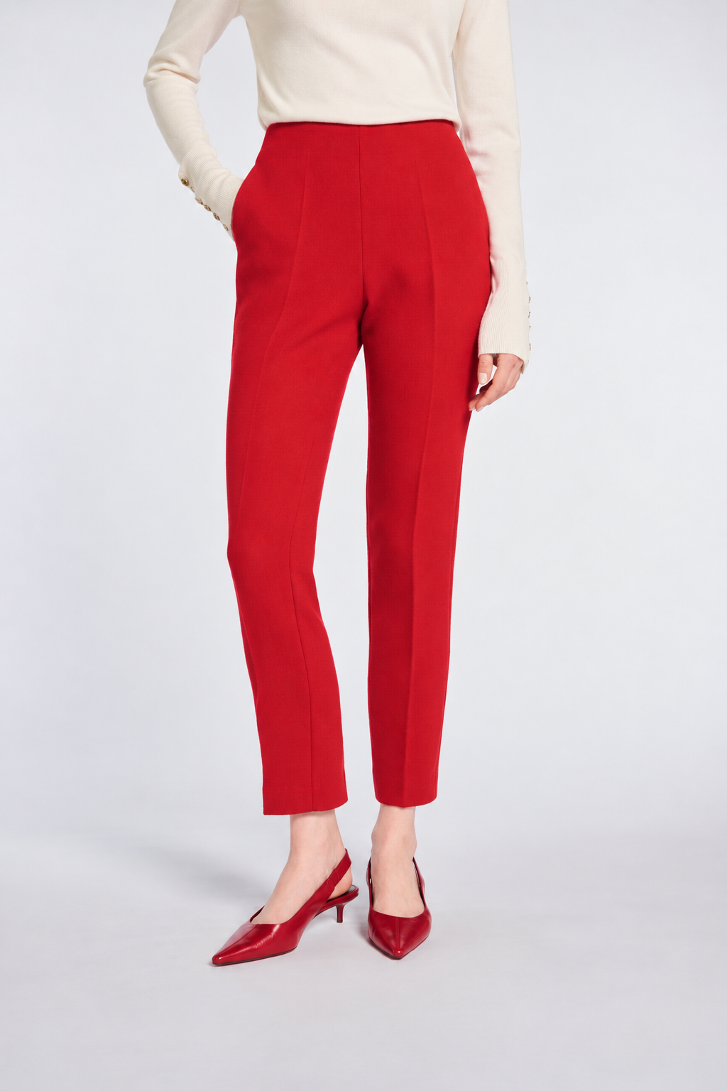 Pantalon cigarette en crêpe de laine