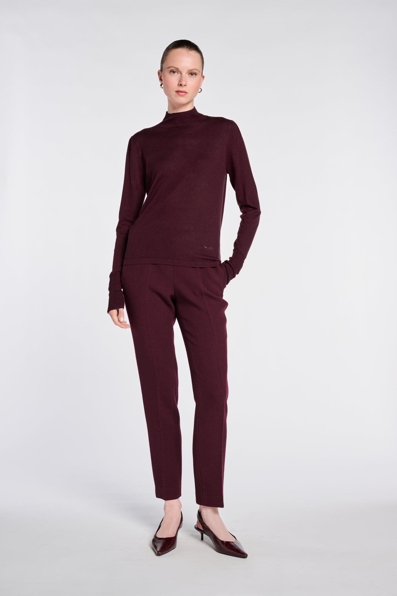 Wool crepe cigarette trousers