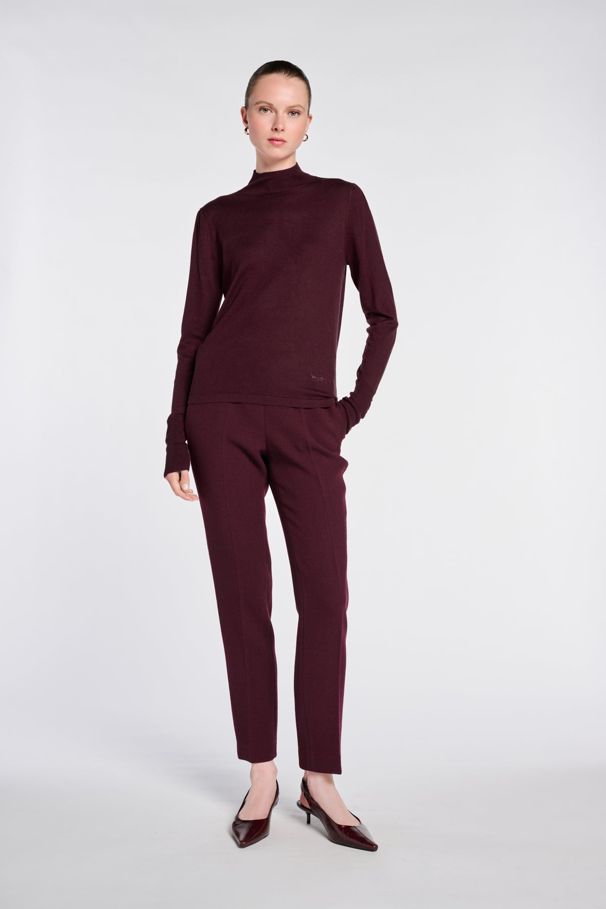 Wool crepe cigarette trousers