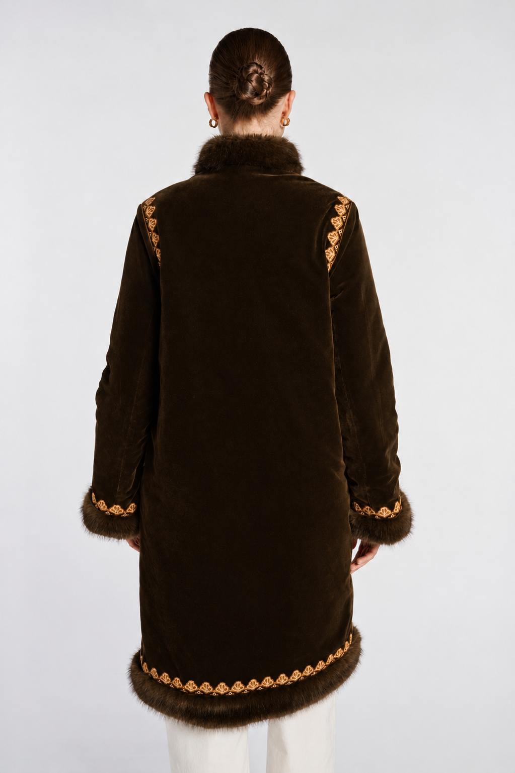 Embroidered mixed-fabric coat