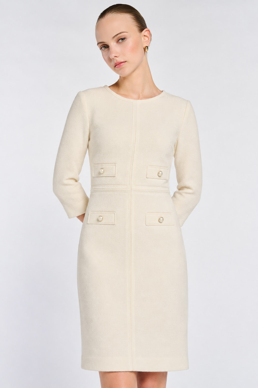 Robe en crêpe de laine surpiquée