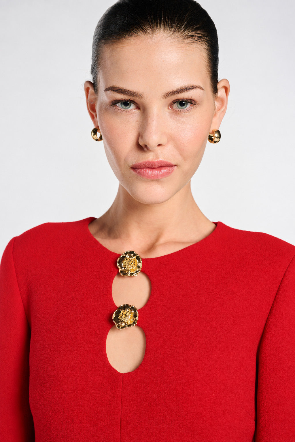 Robe en crêpe de laine à détail bijoux