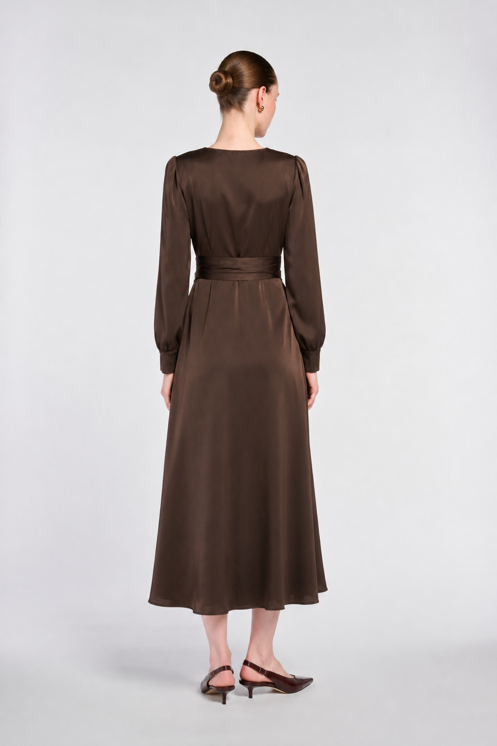 Robe longue en satin